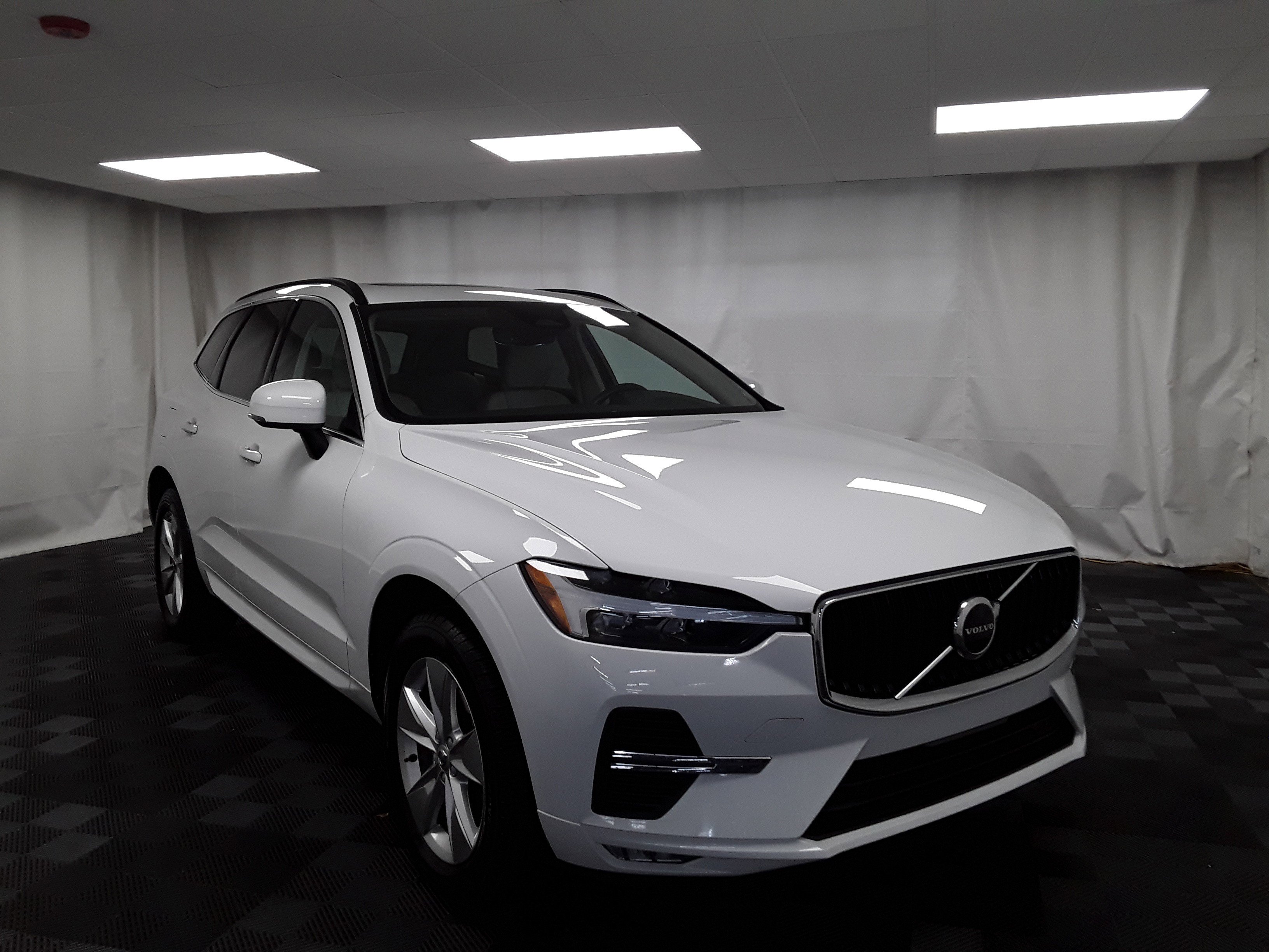 2022 Volvo XC60 B5 AWD Momentum