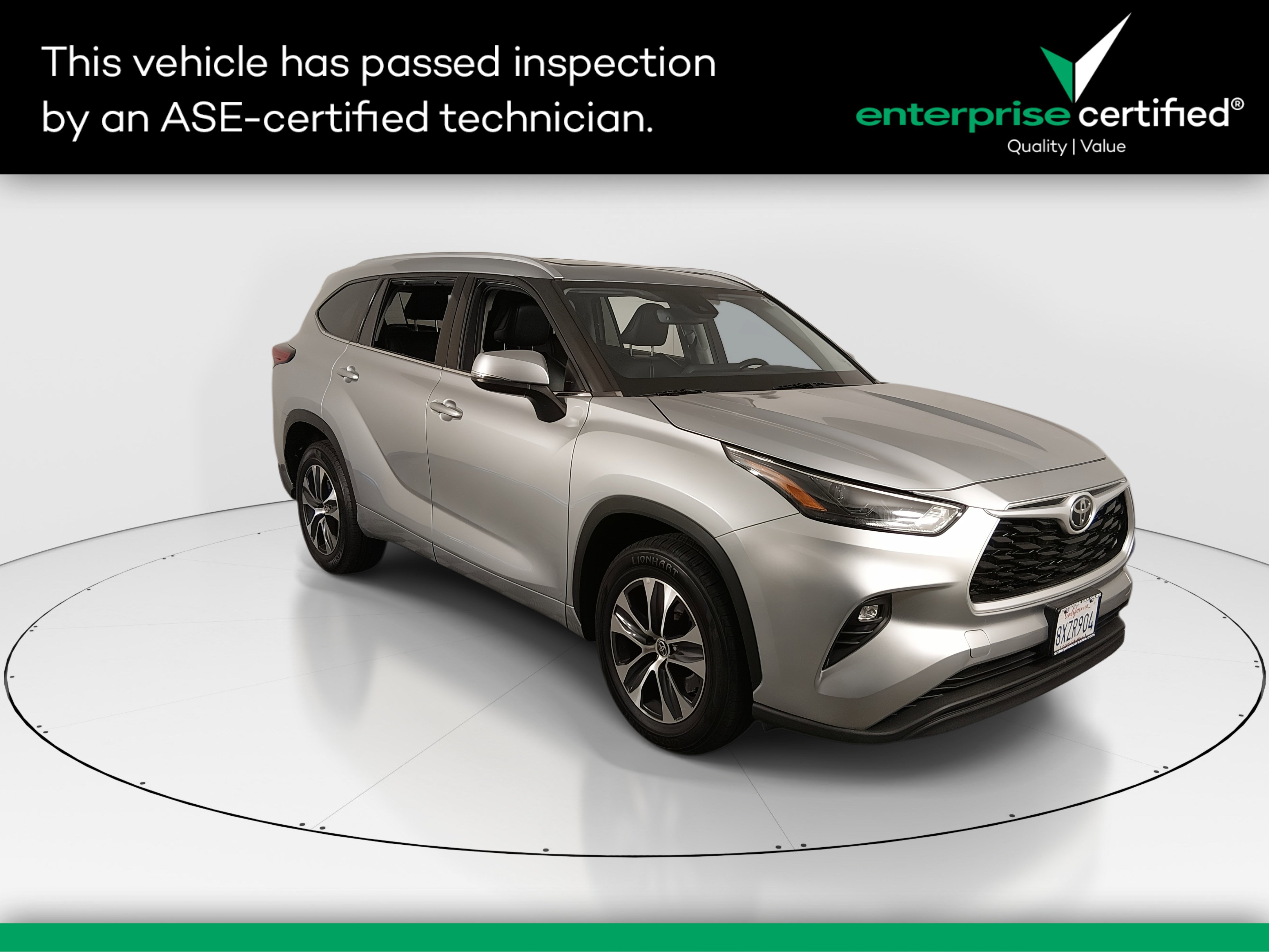 Used 2022 Toyota Highlander XLE FWD