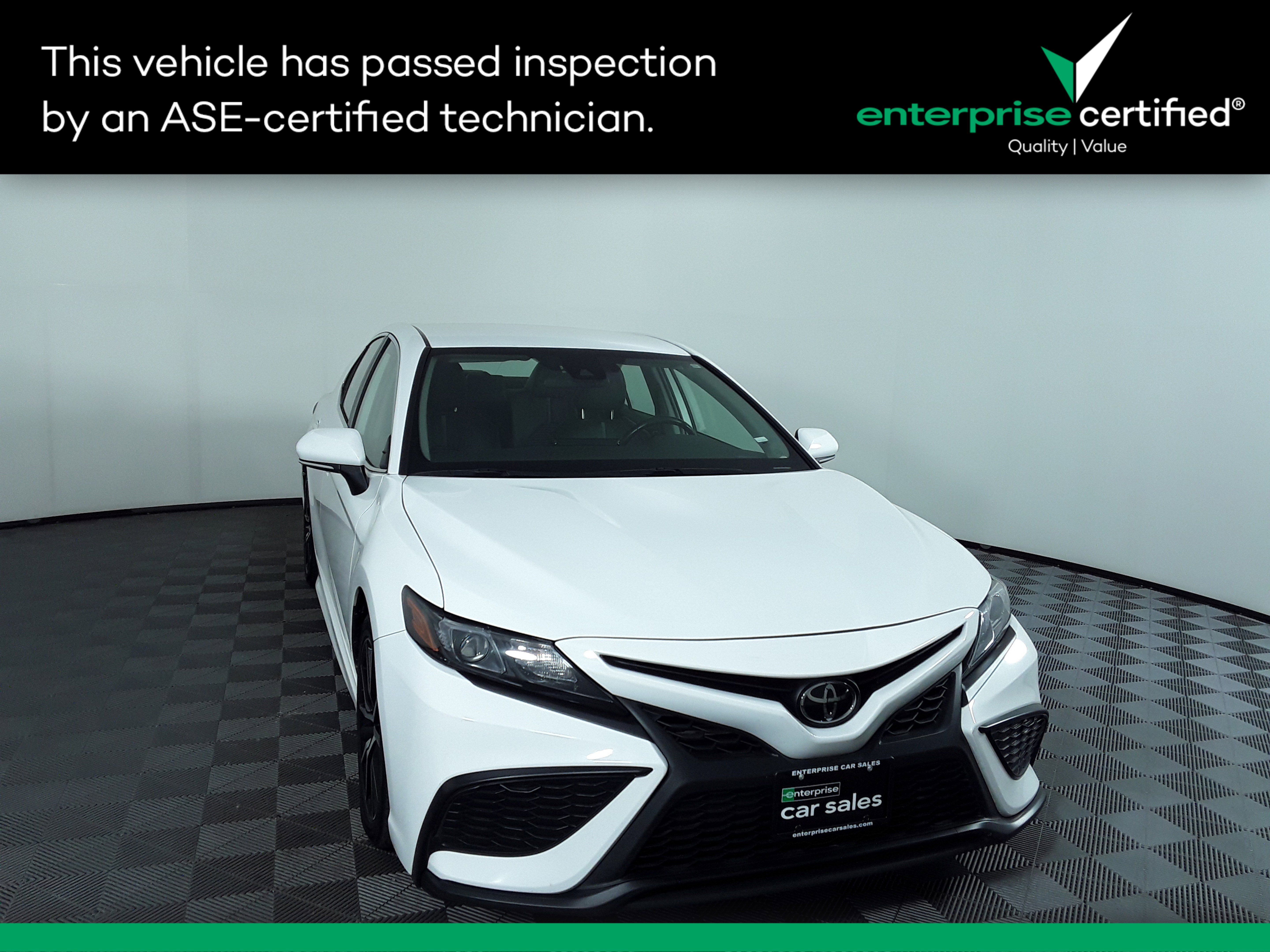 2023 Toyota Camry SE Auto