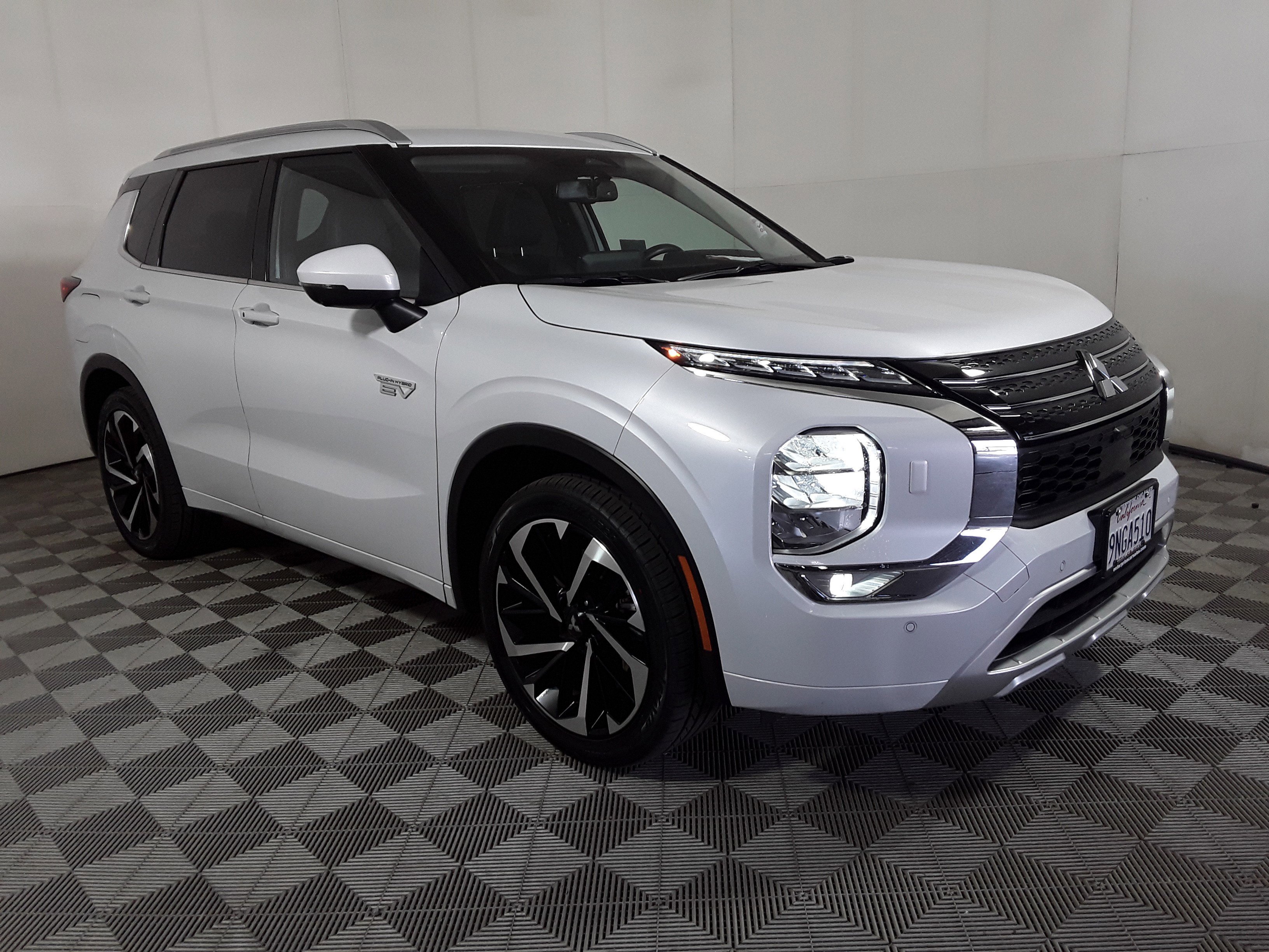 2024 Mitsubishi Outlander Plug-In Hybrid SEL S-AWC