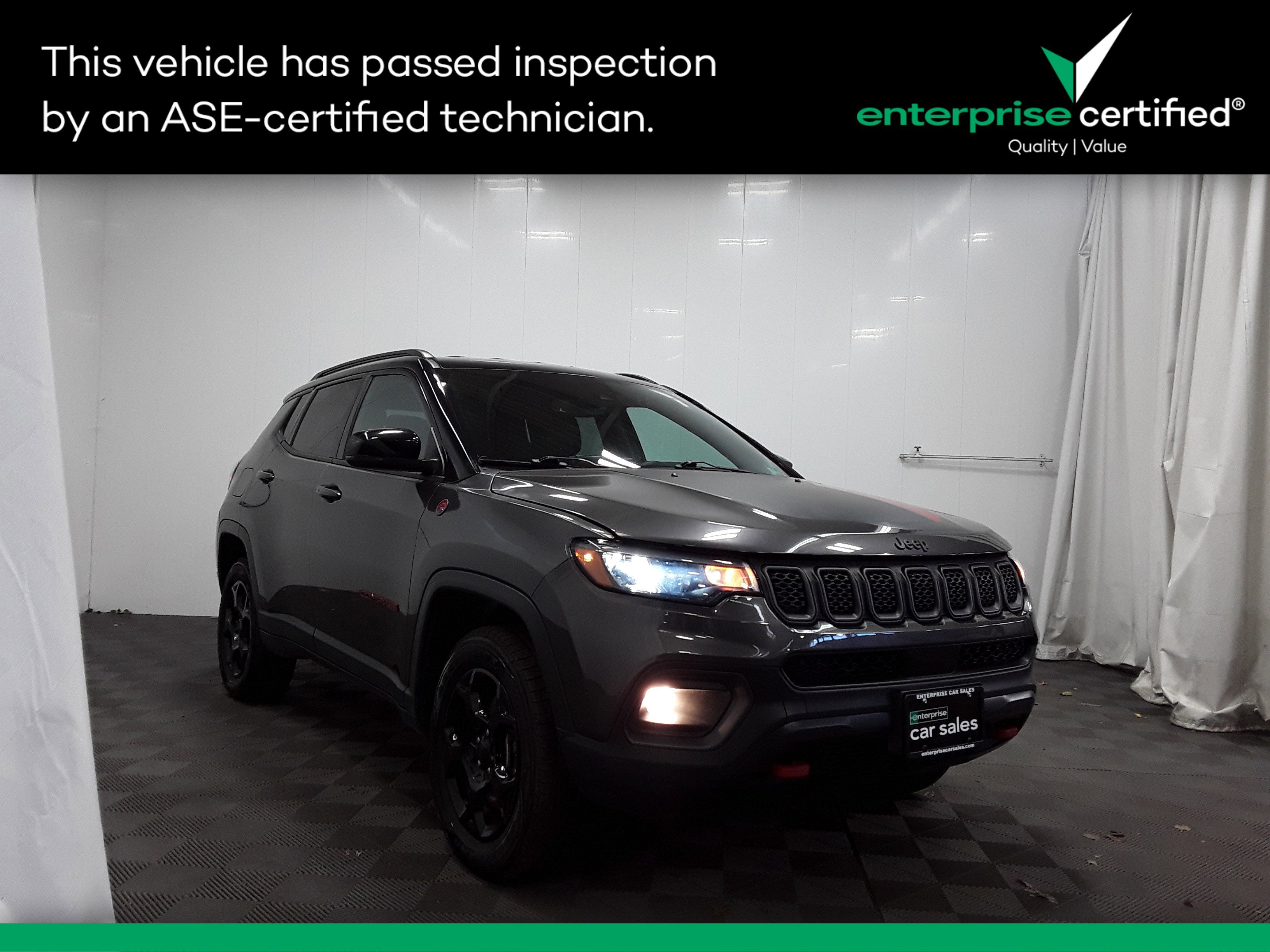 2023 Jeep Compass Trailhawk's photo