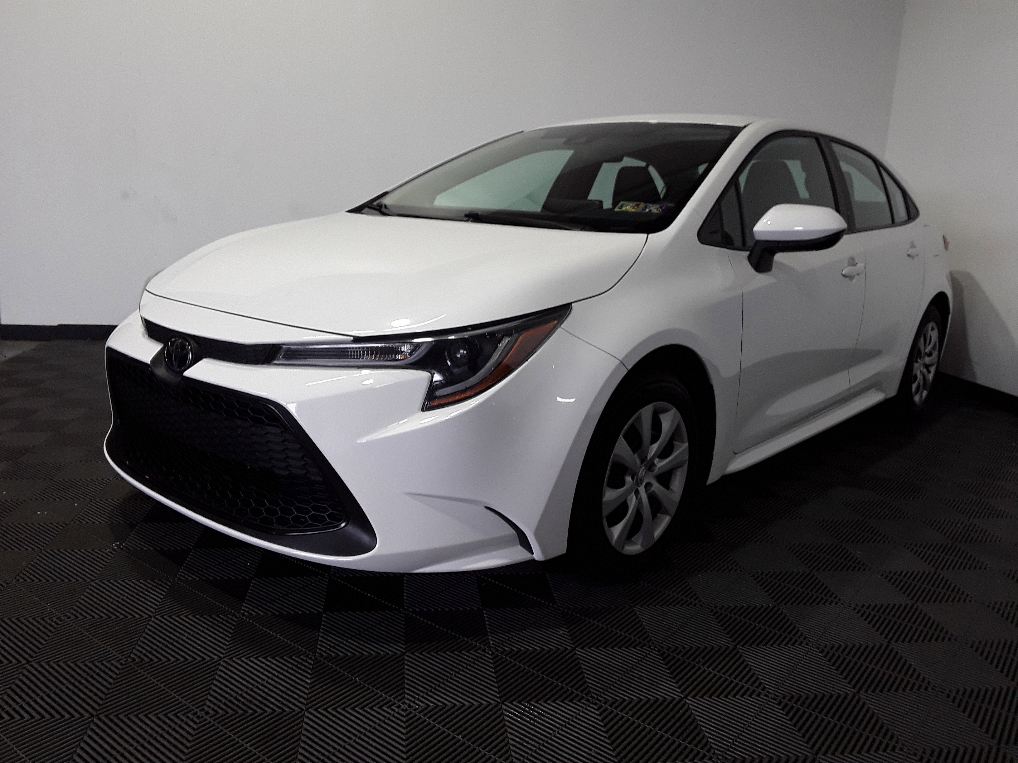 Image 2 of Used 2022 Toyota Corolla LE CVT