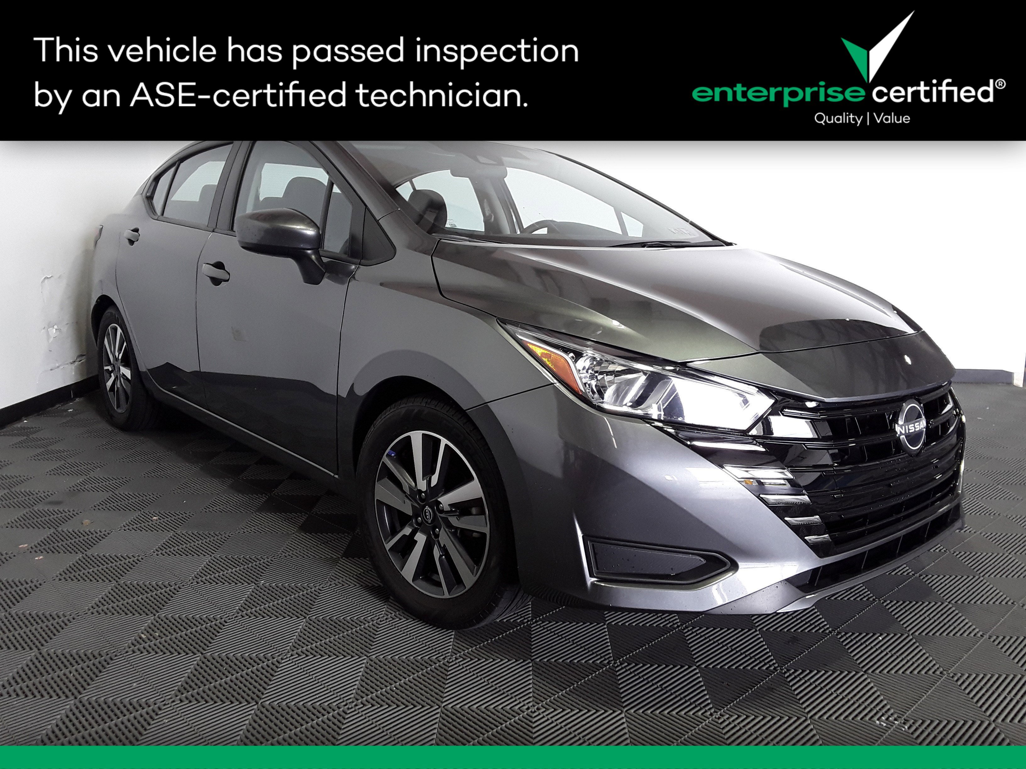 2023 Nissan Versa SV CVT