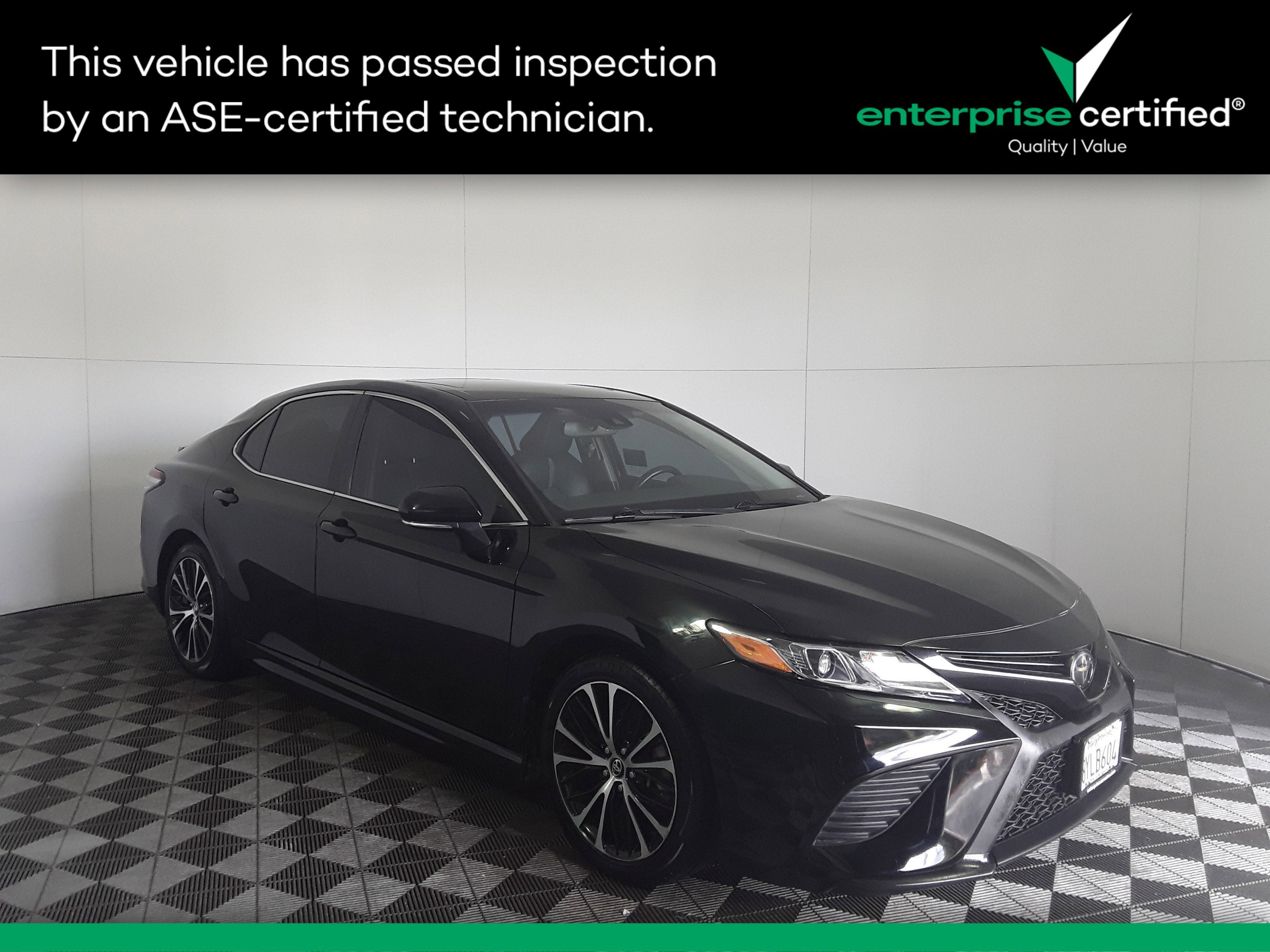 2020 Toyota Camry SE Auto