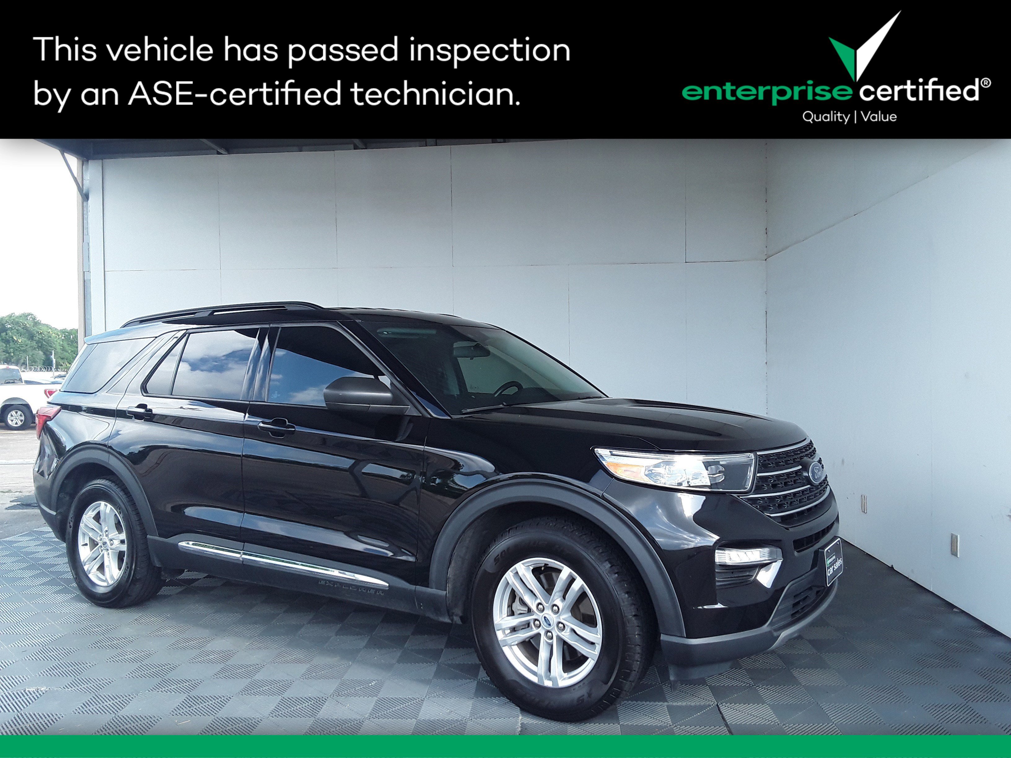 2023 Ford Explorer XLT RWD