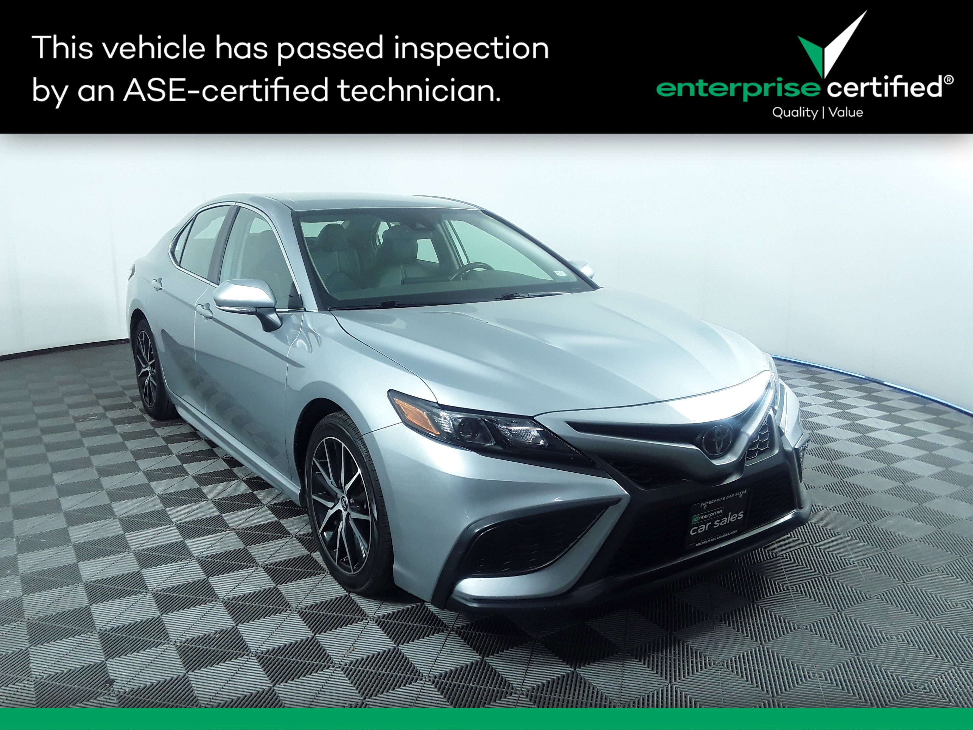 2023 Toyota Camry SE Auto