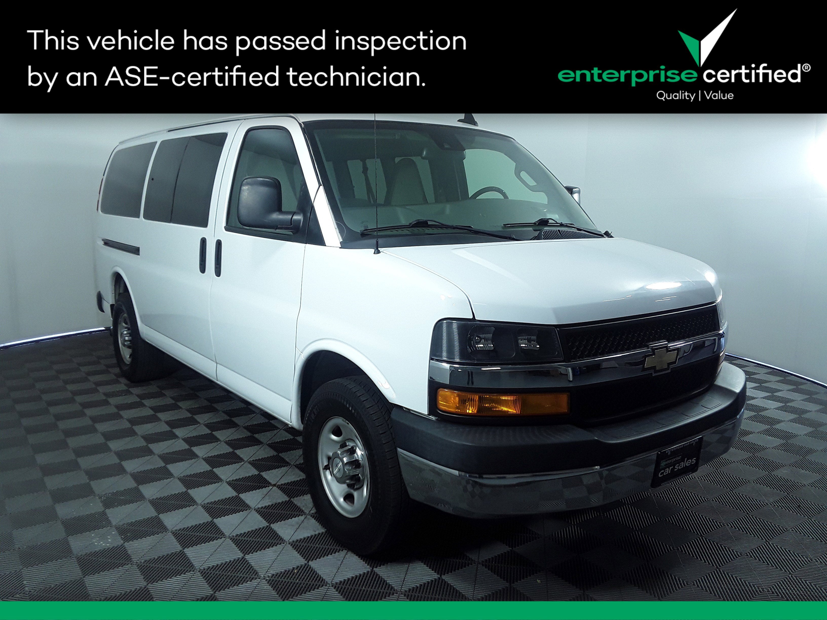 2020 Chevrolet Express Passenger RWD 3500 135