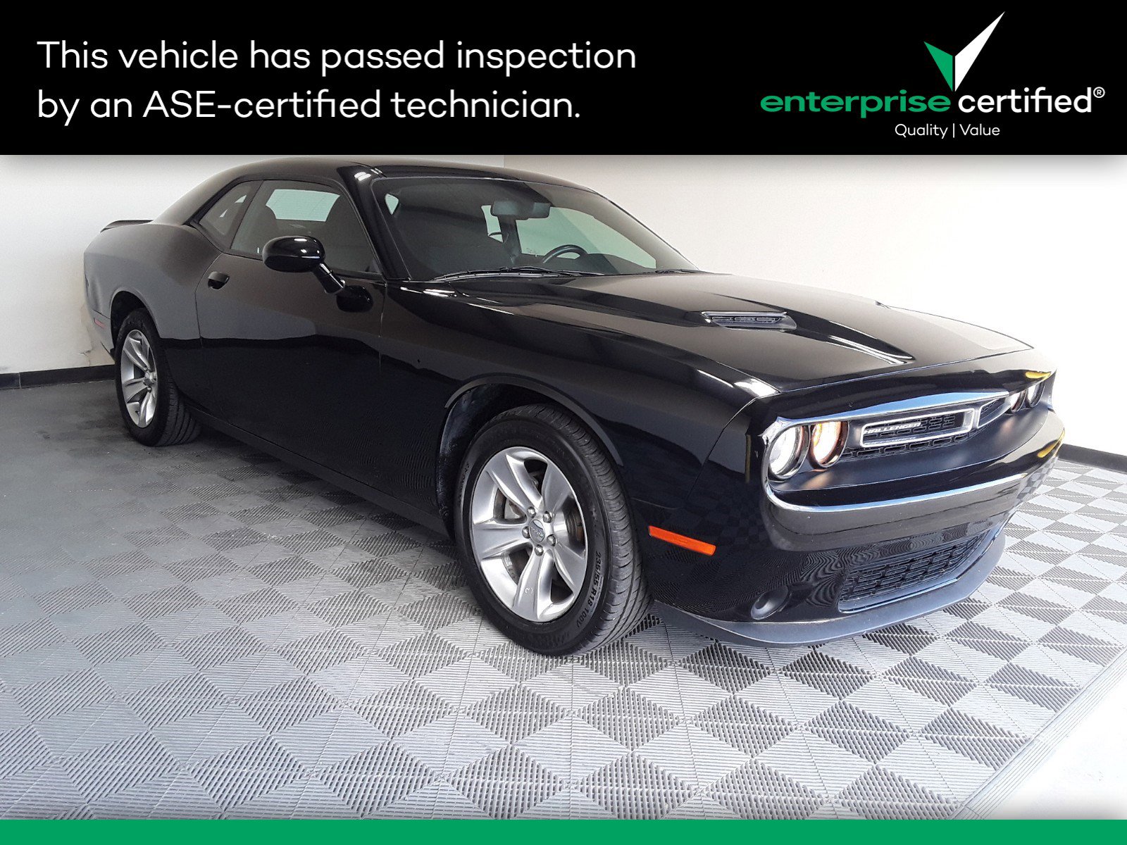 Used 2022 Dodge Challenger SXT RWD