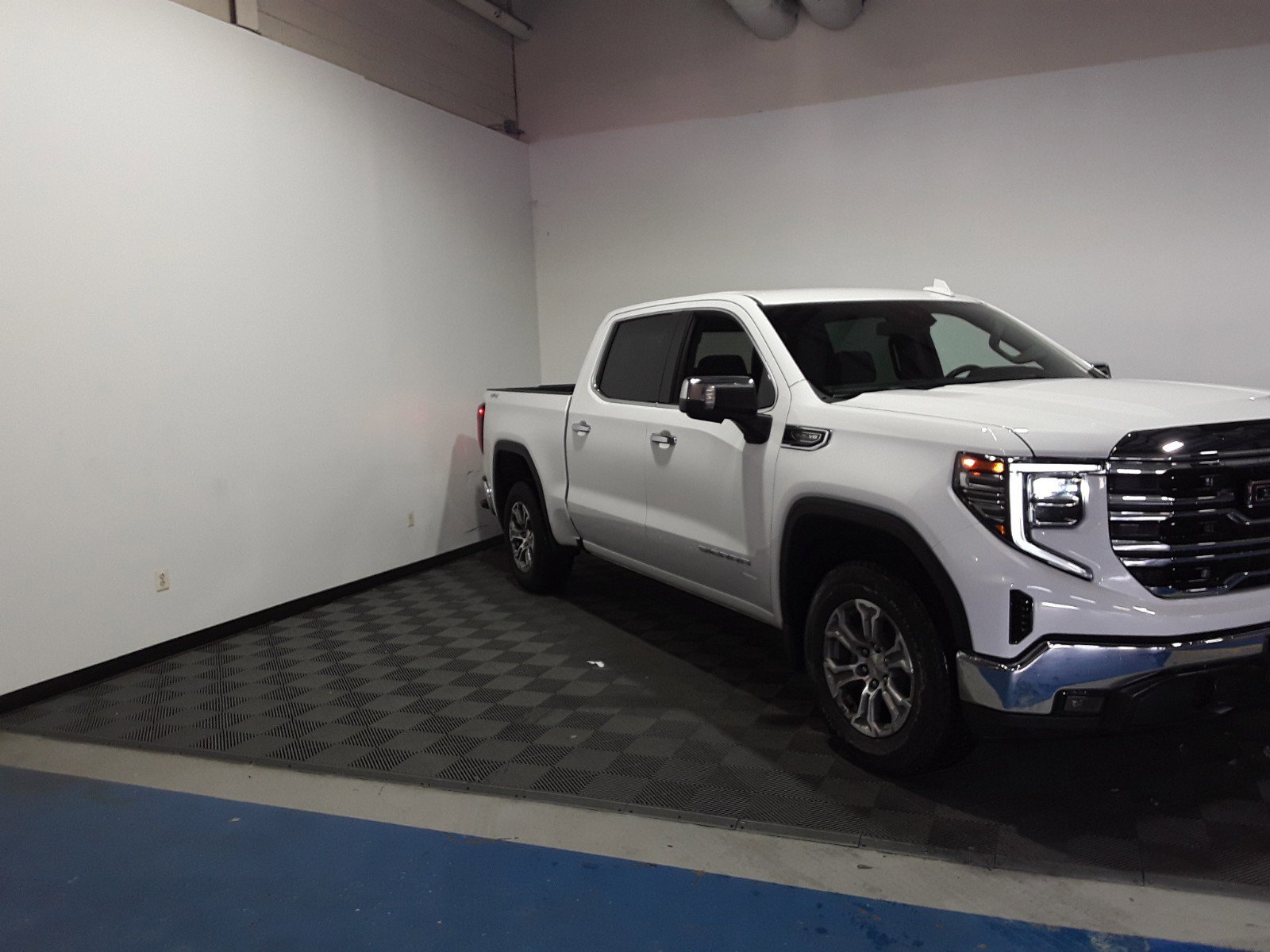 2024 GMC Sierra 1500 SLT 4WD Crew Cab 147