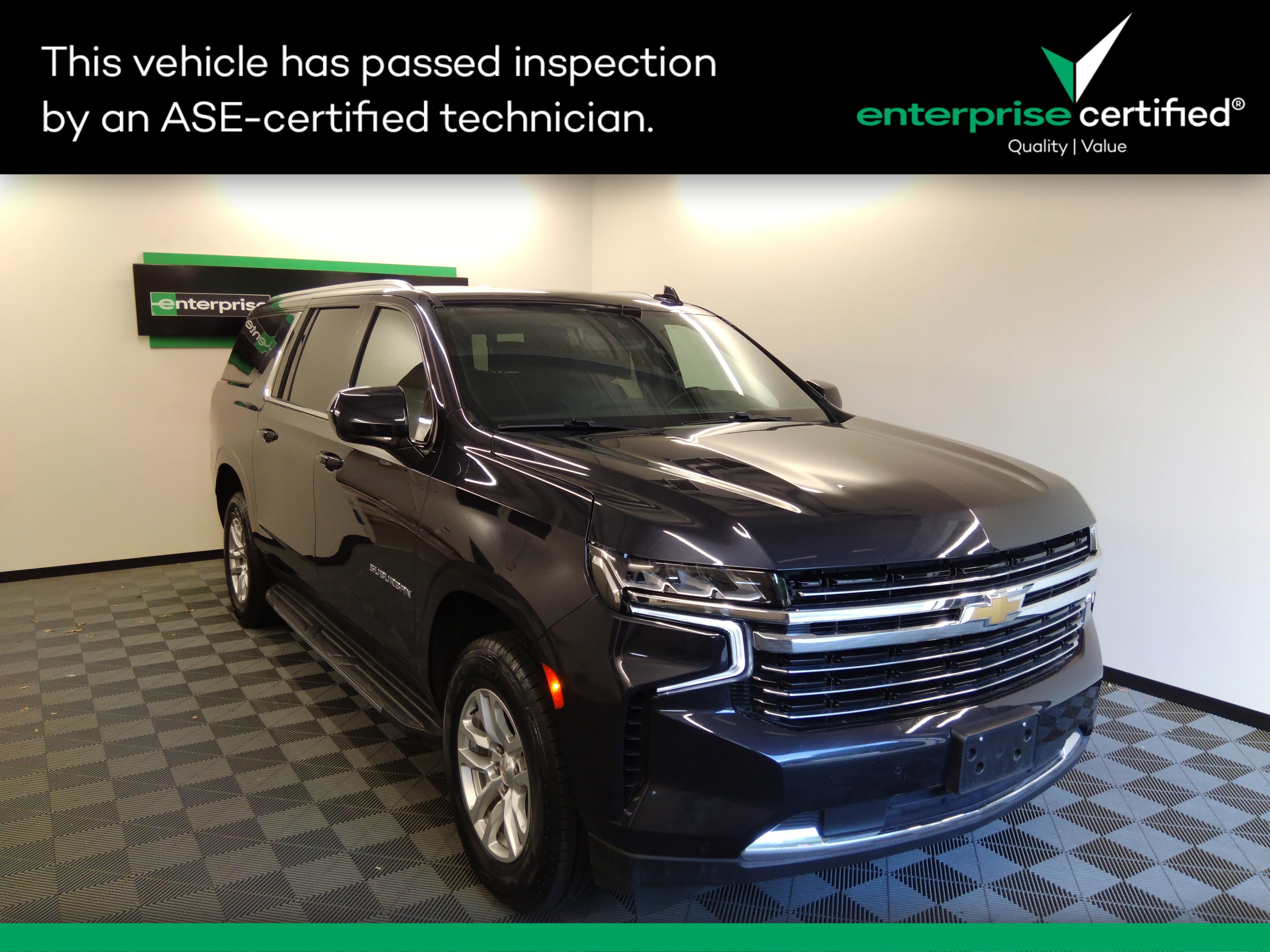 2023 Chevrolet Suburban 4WD 4dr LT