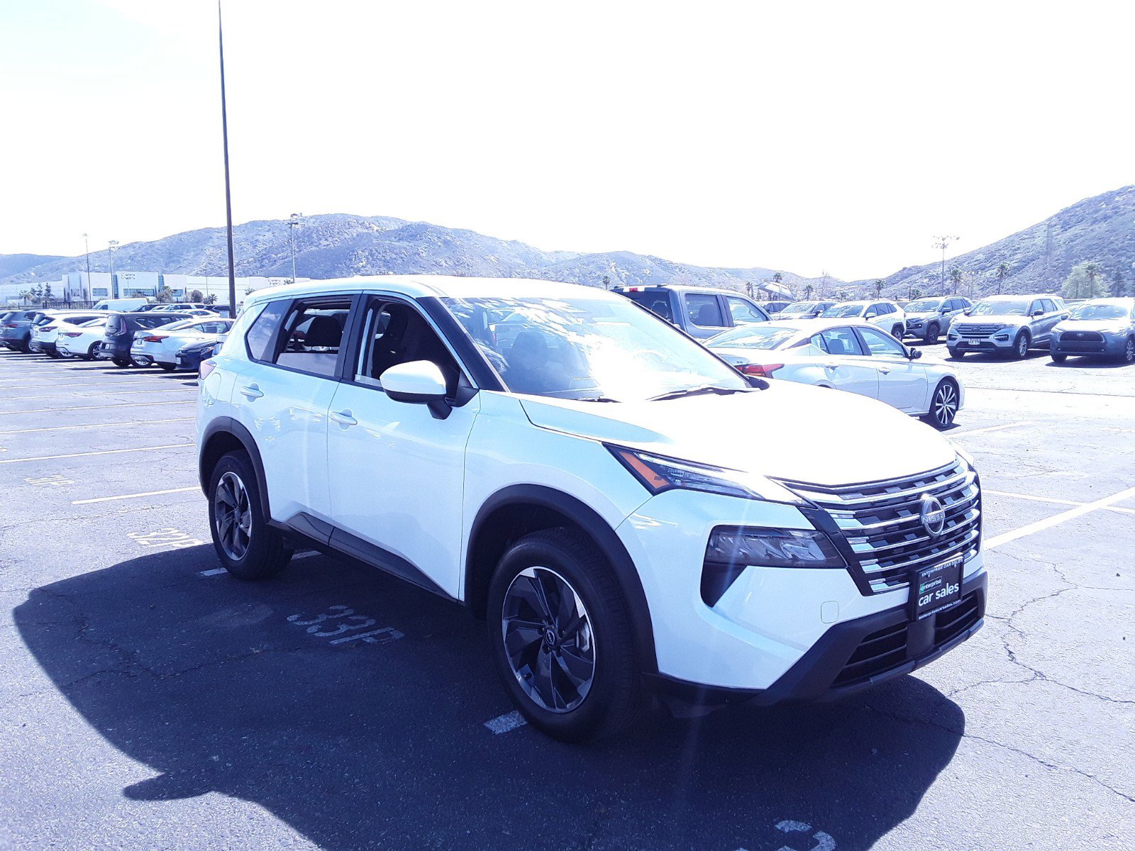 2024 Nissan Rogue FWD SV