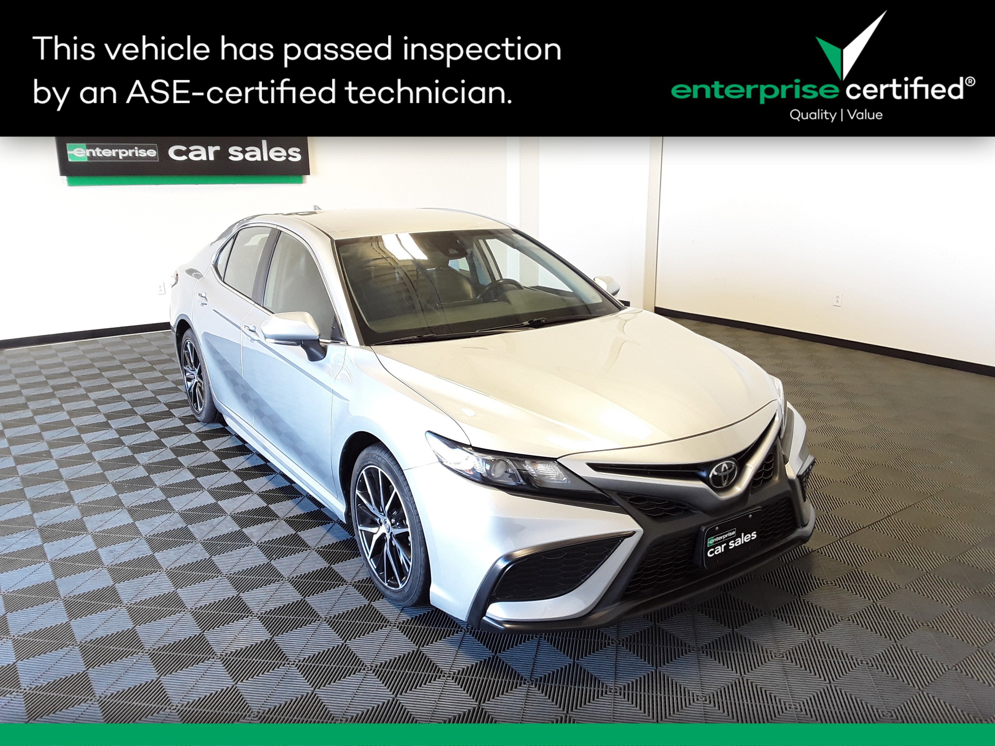 2022 Toyota Camry SE Auto