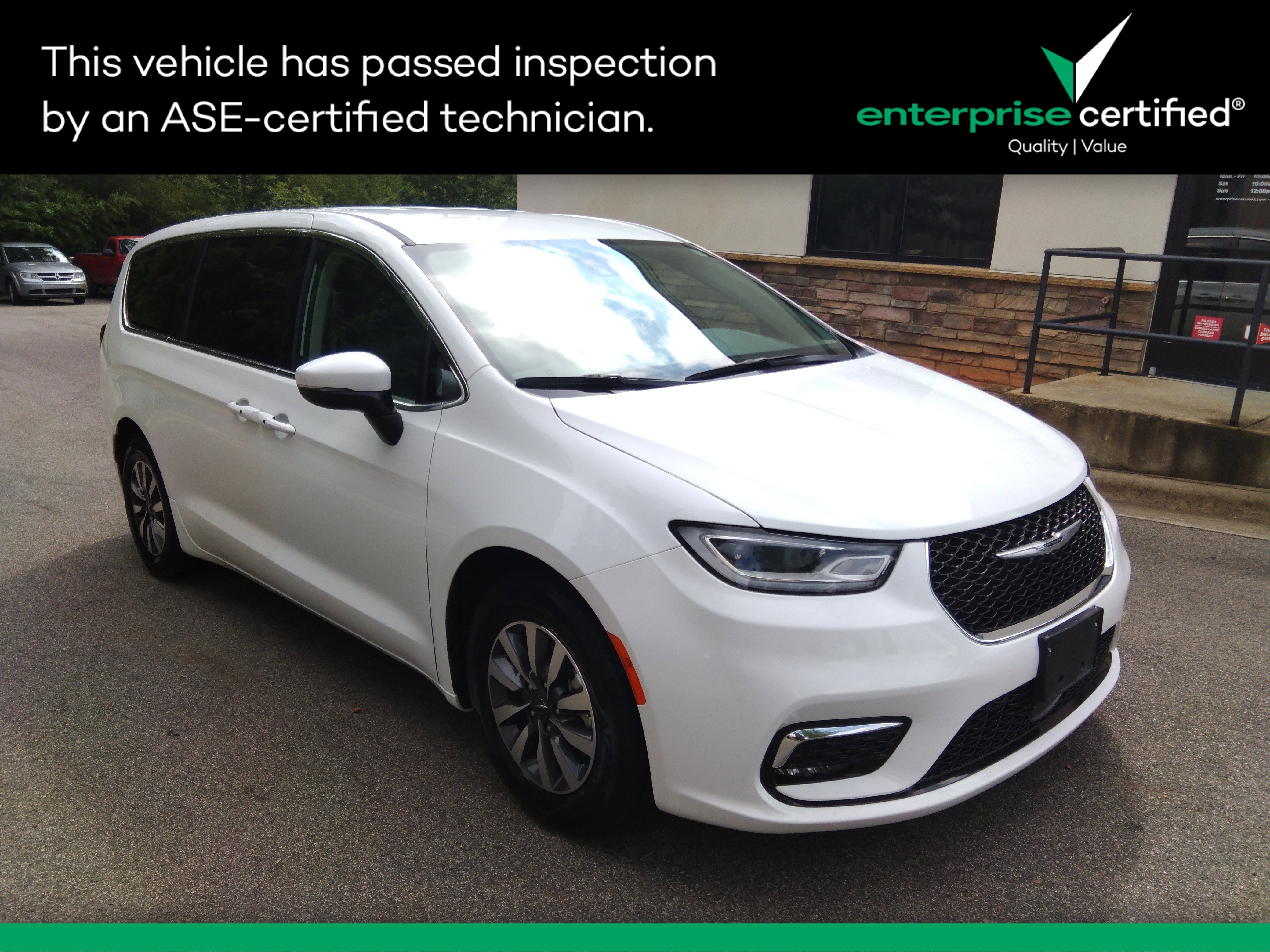 2023 Chrysler Pacifica Hybrid Touring L FWD