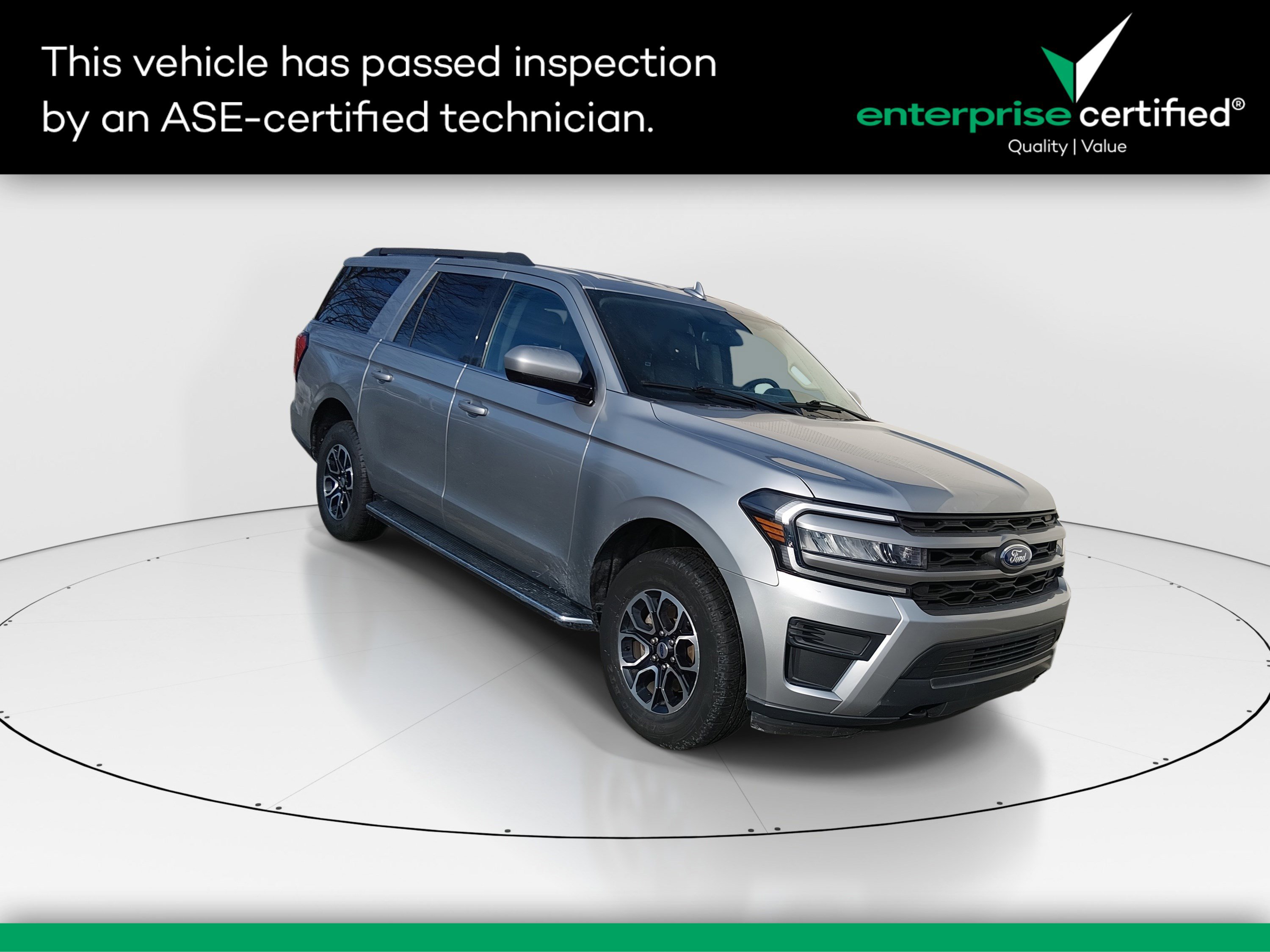 2022 Ford Expedition XLT's photo