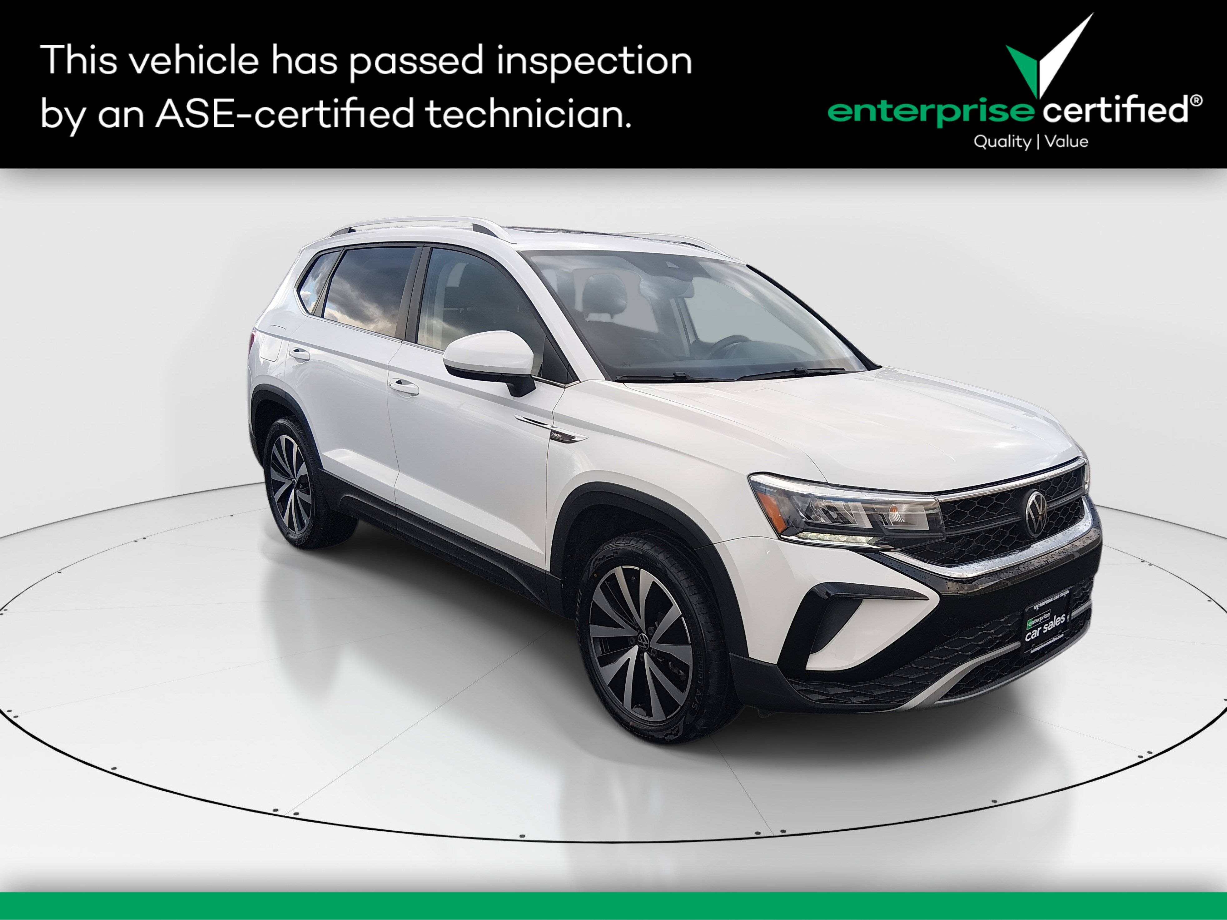 2022 Volkswagen Taos SE's photo