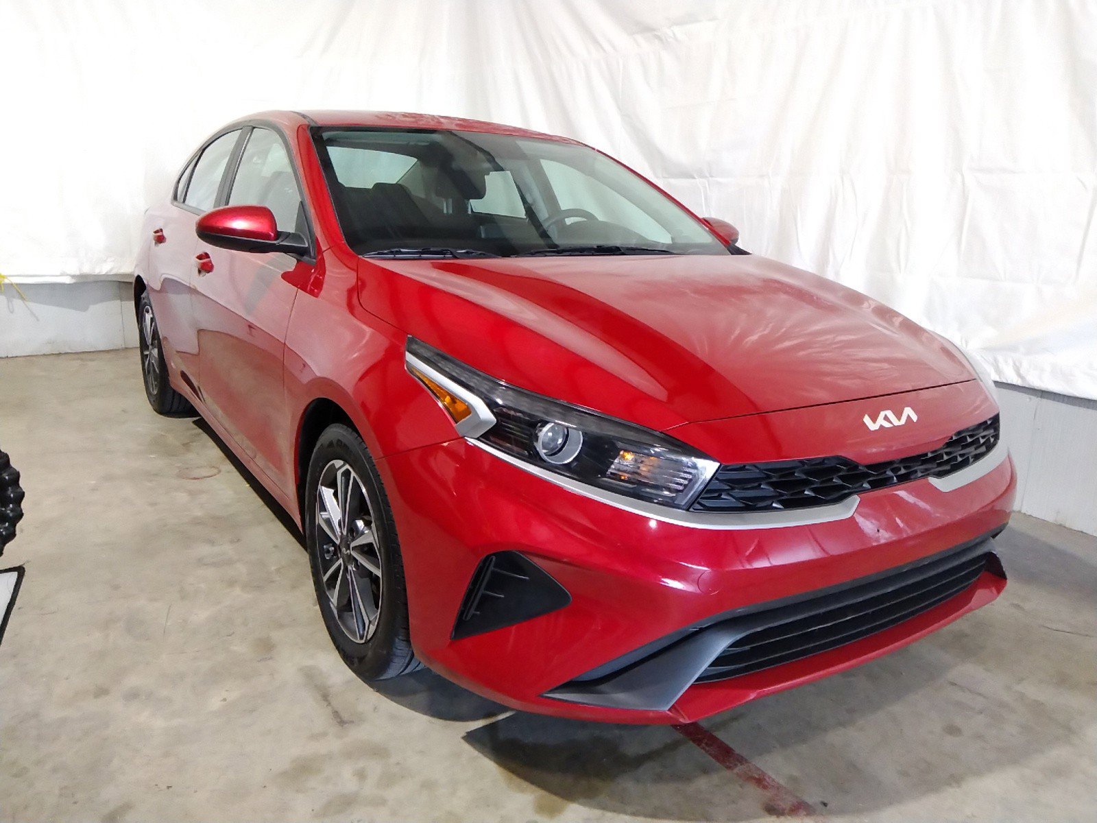 2023 Kia Forte LXS IVT