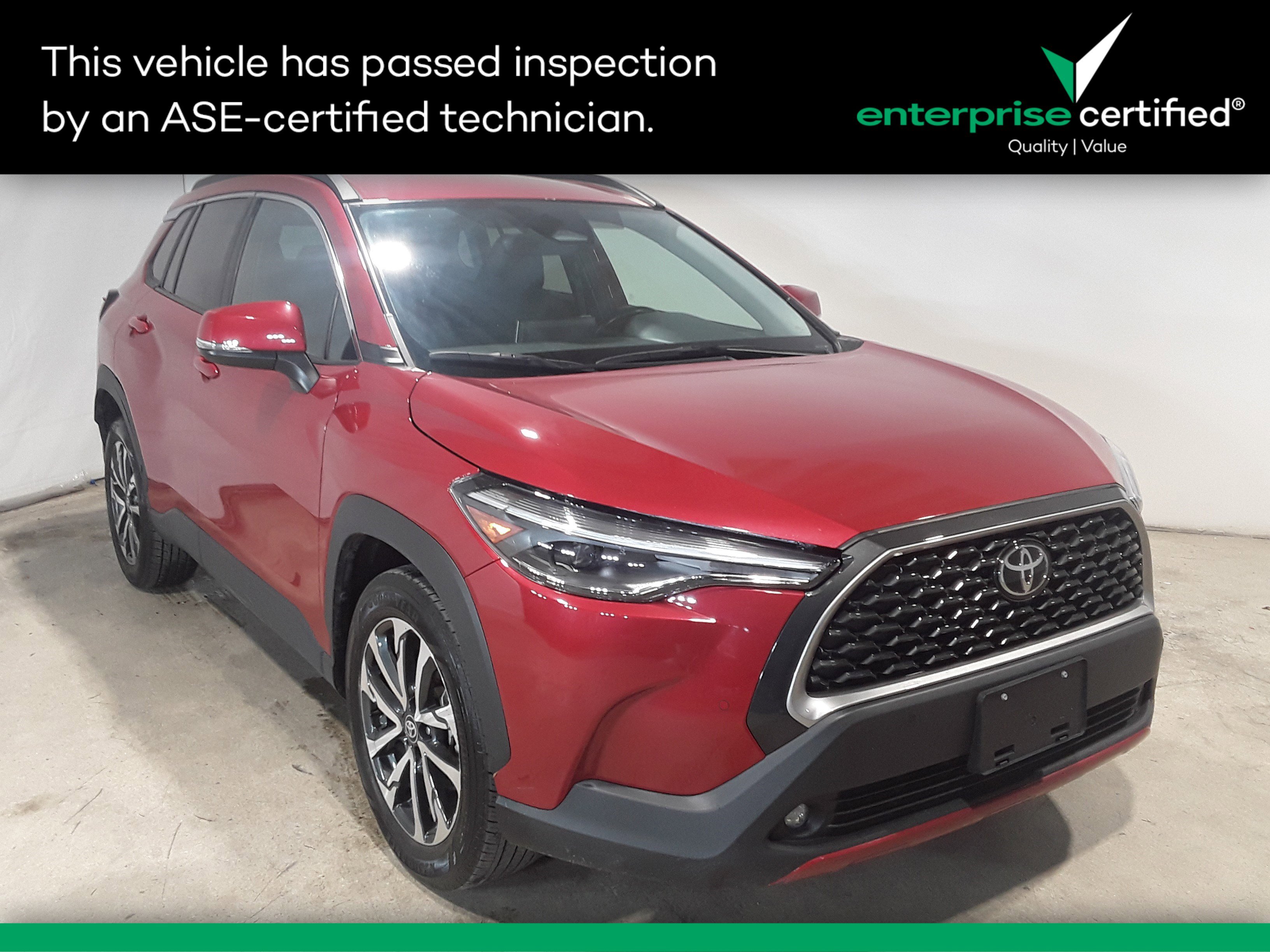 2023 Toyota Corolla Cross XLE's photo