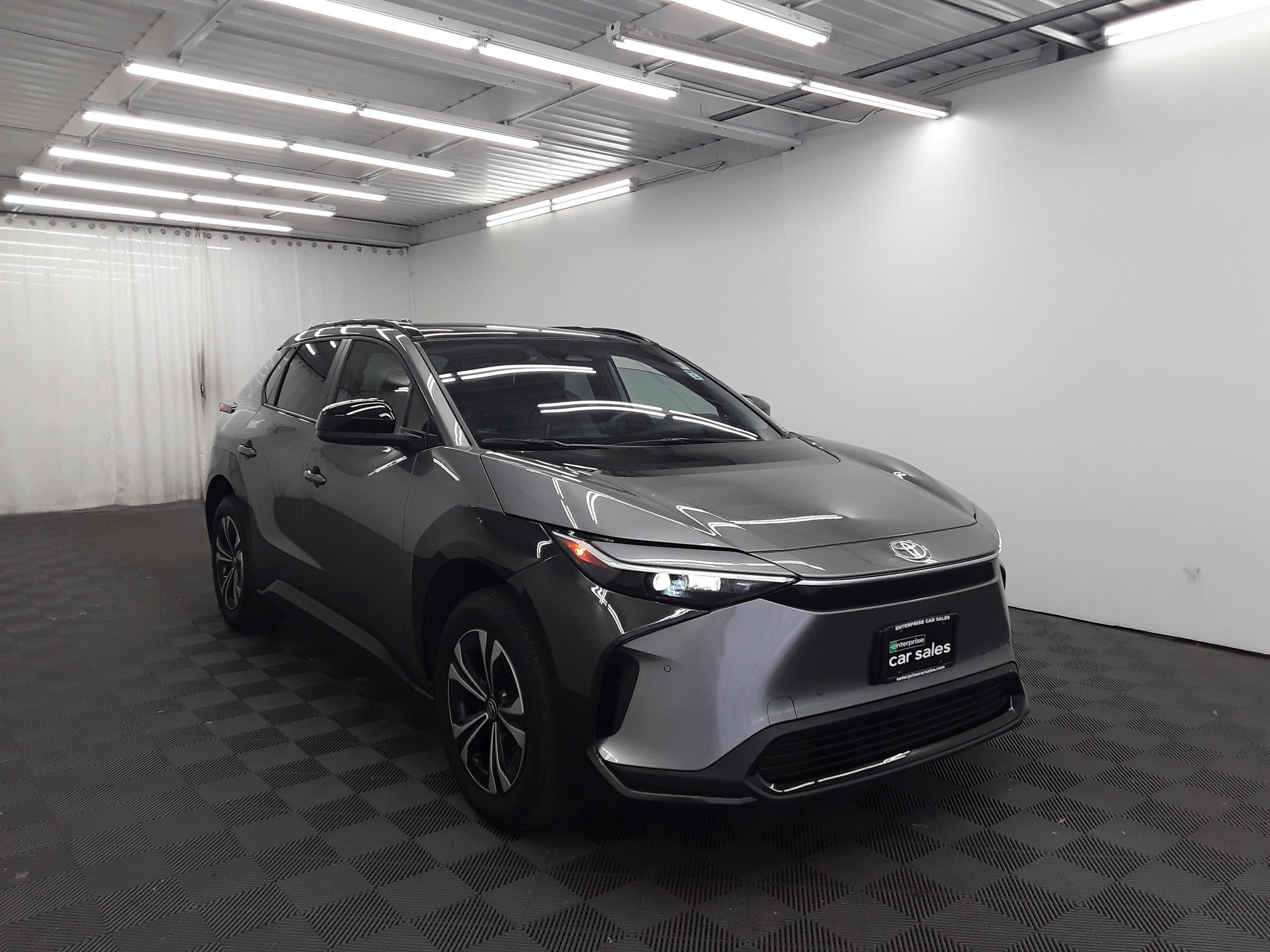 2024 Toyota bZ4X XLE FWD