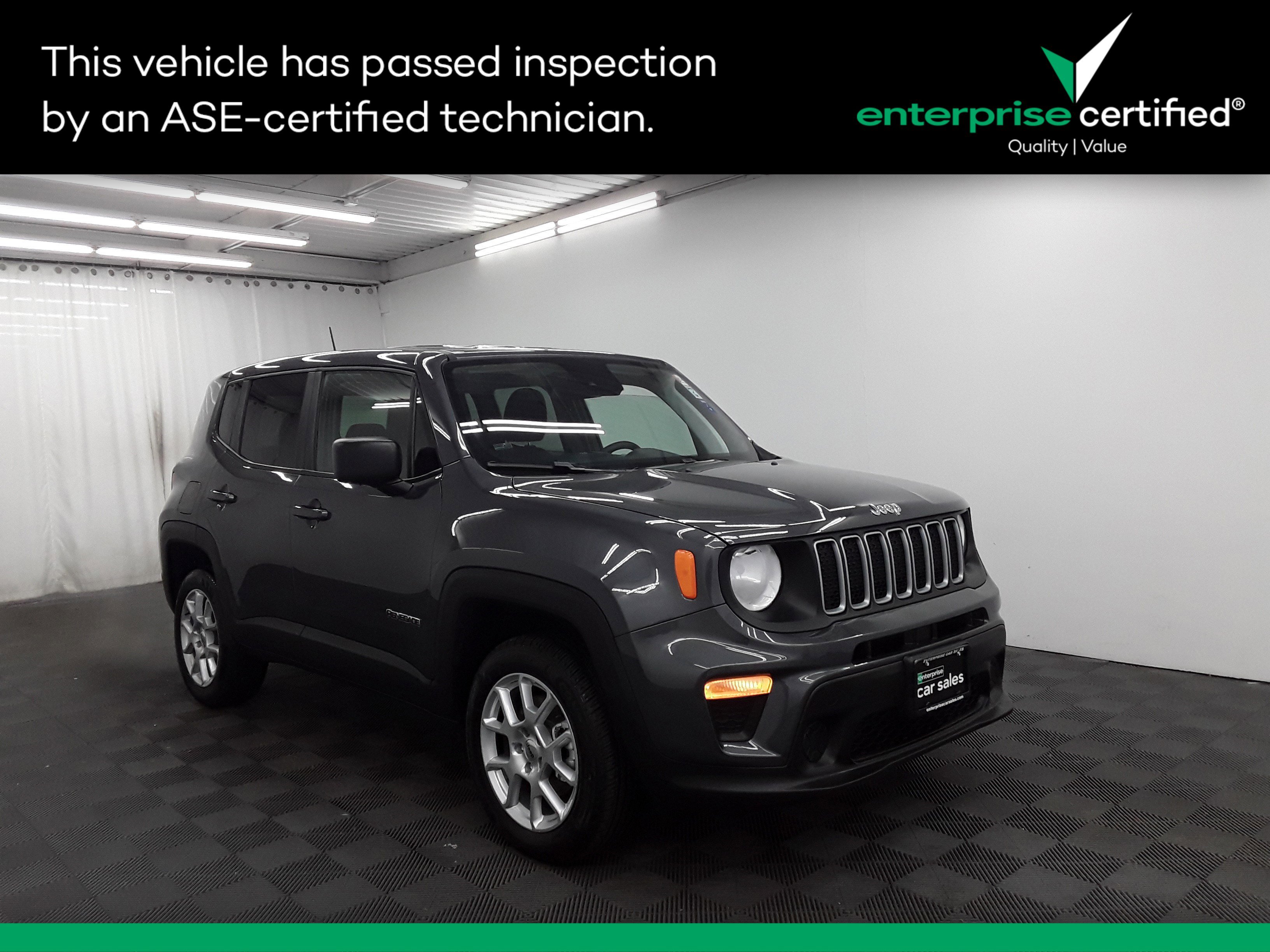 2023 Jeep Renegade Latitude's photo