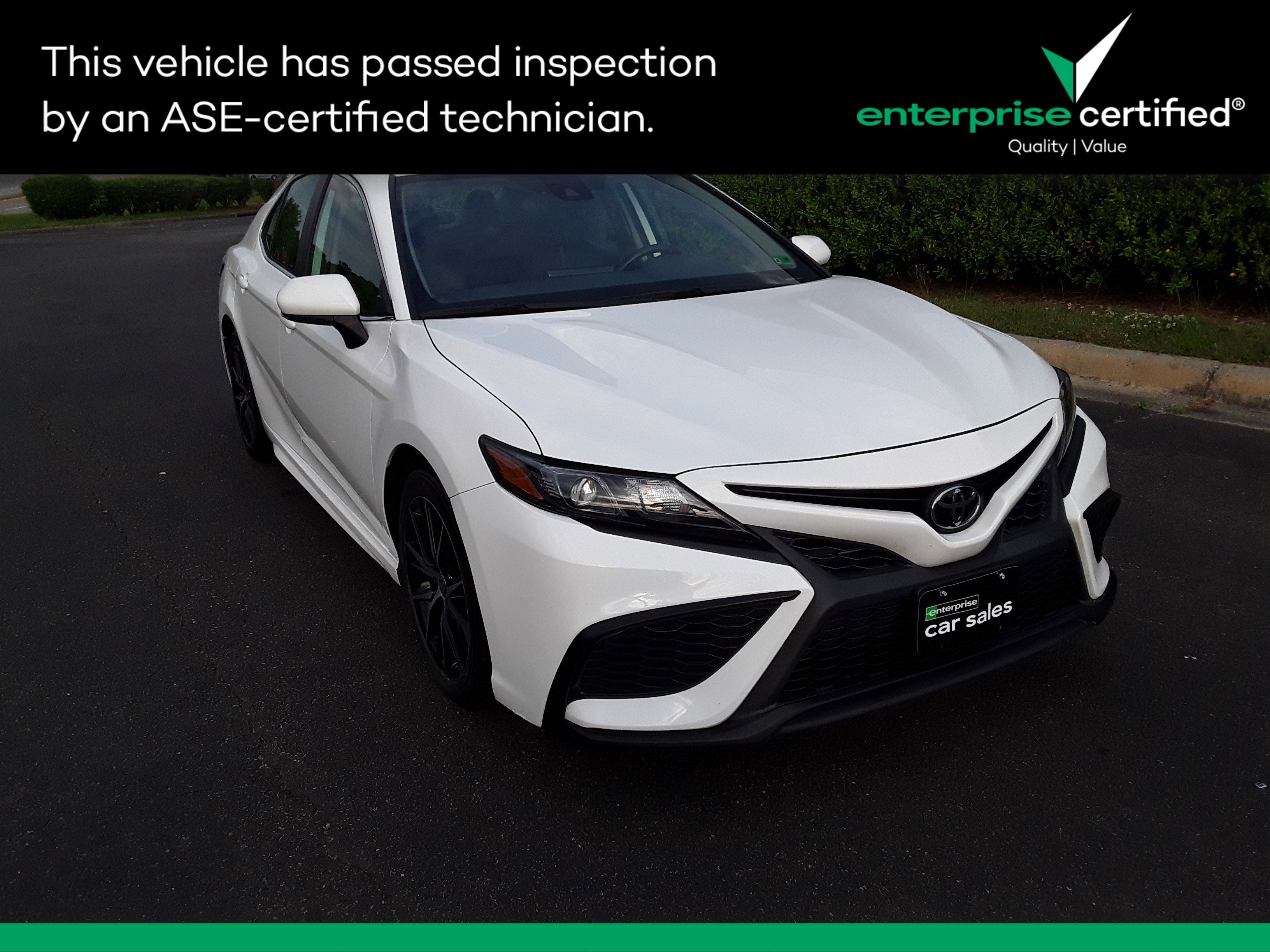 2022 Toyota Camry SE Auto