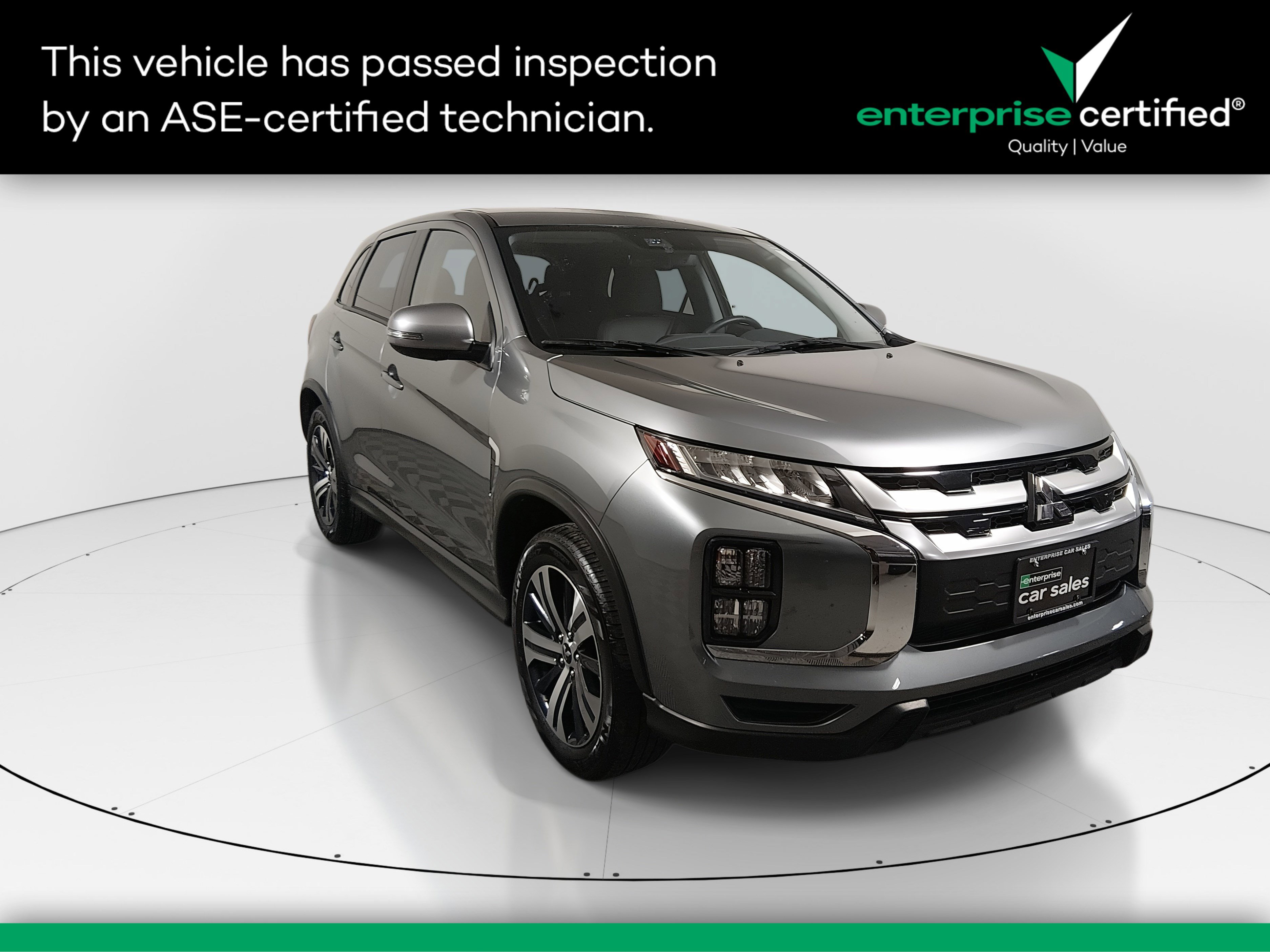 2025 Mitsubishi Outlander Sport SE's photo