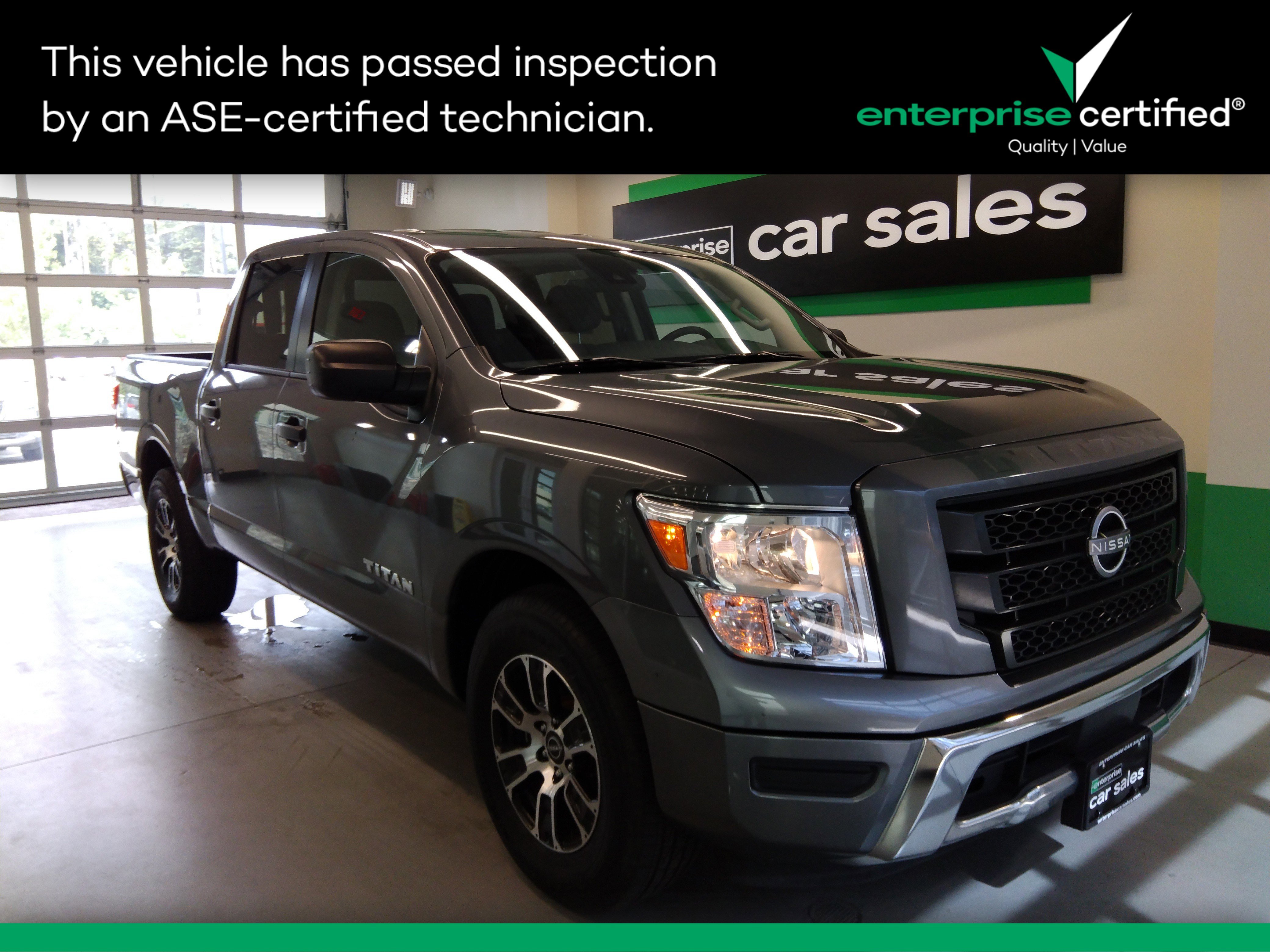 Used 2023 Nissan Titan 4x2 Crew Cab SV
