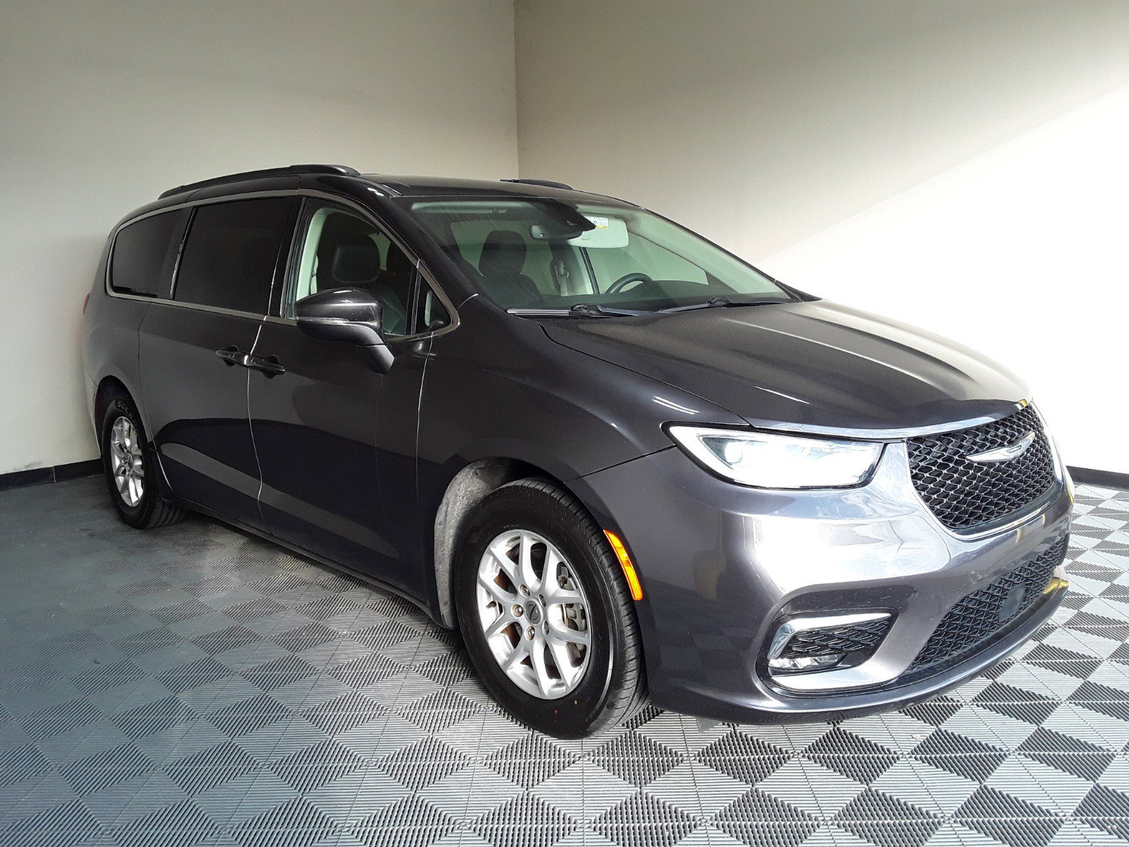 2022 Chrysler Pacifica Touring L FWD