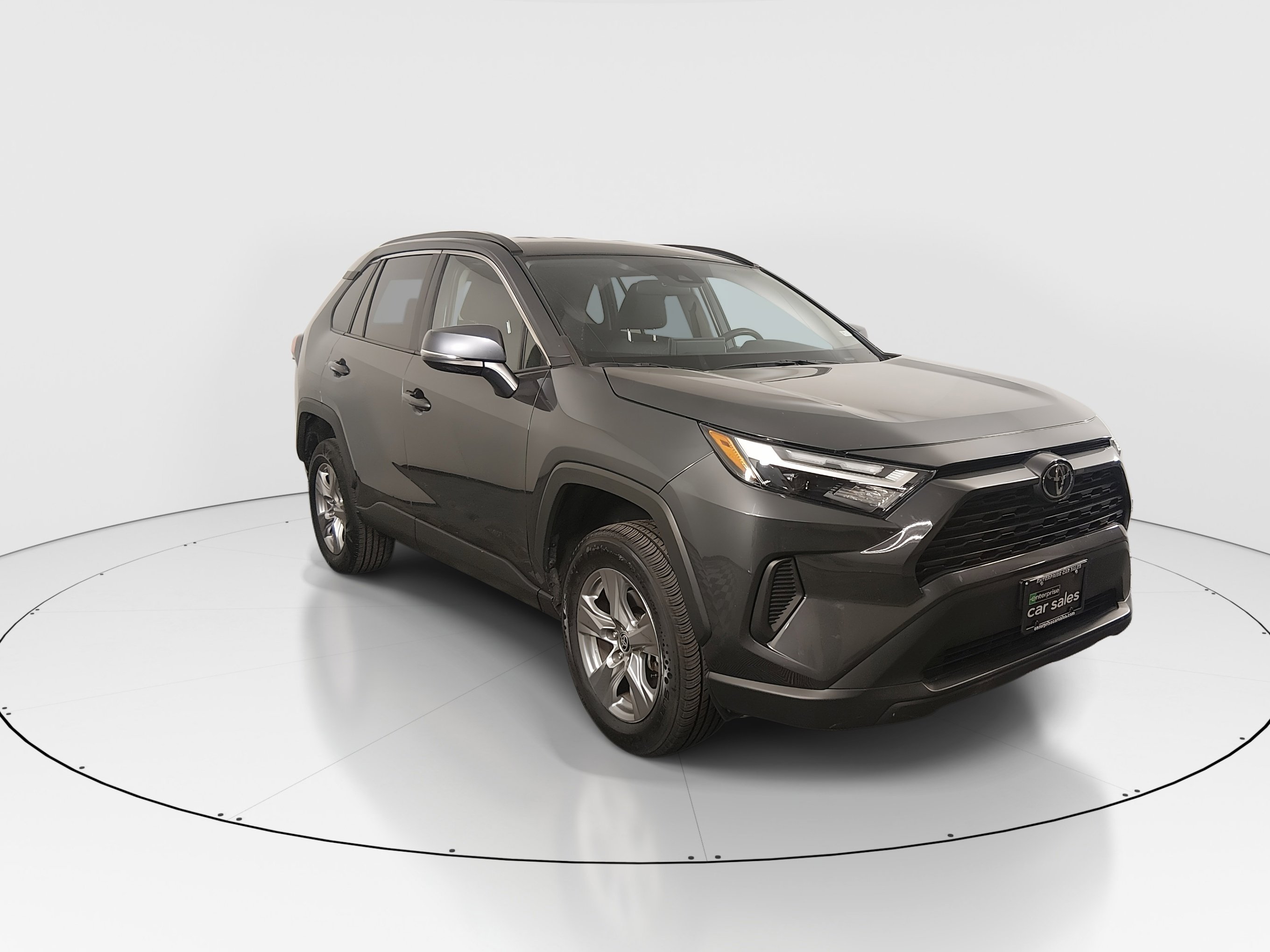 2024 Toyota RAV4 XLE's photo