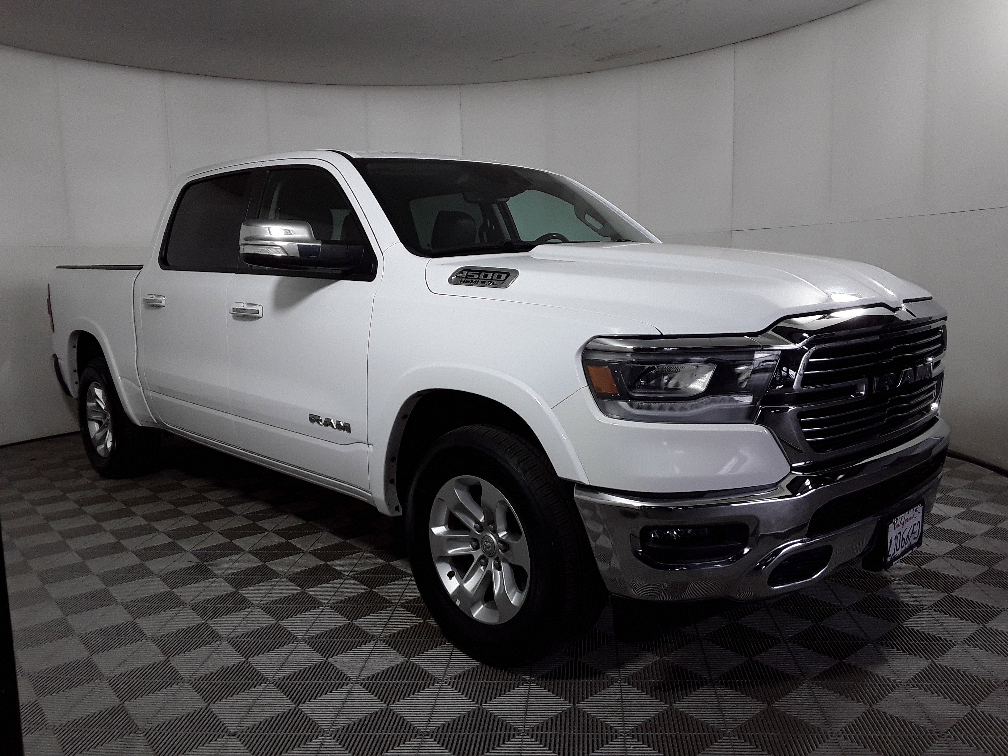 2022 Ram 1500 Laramie 4x4 Crew Cab 5'7