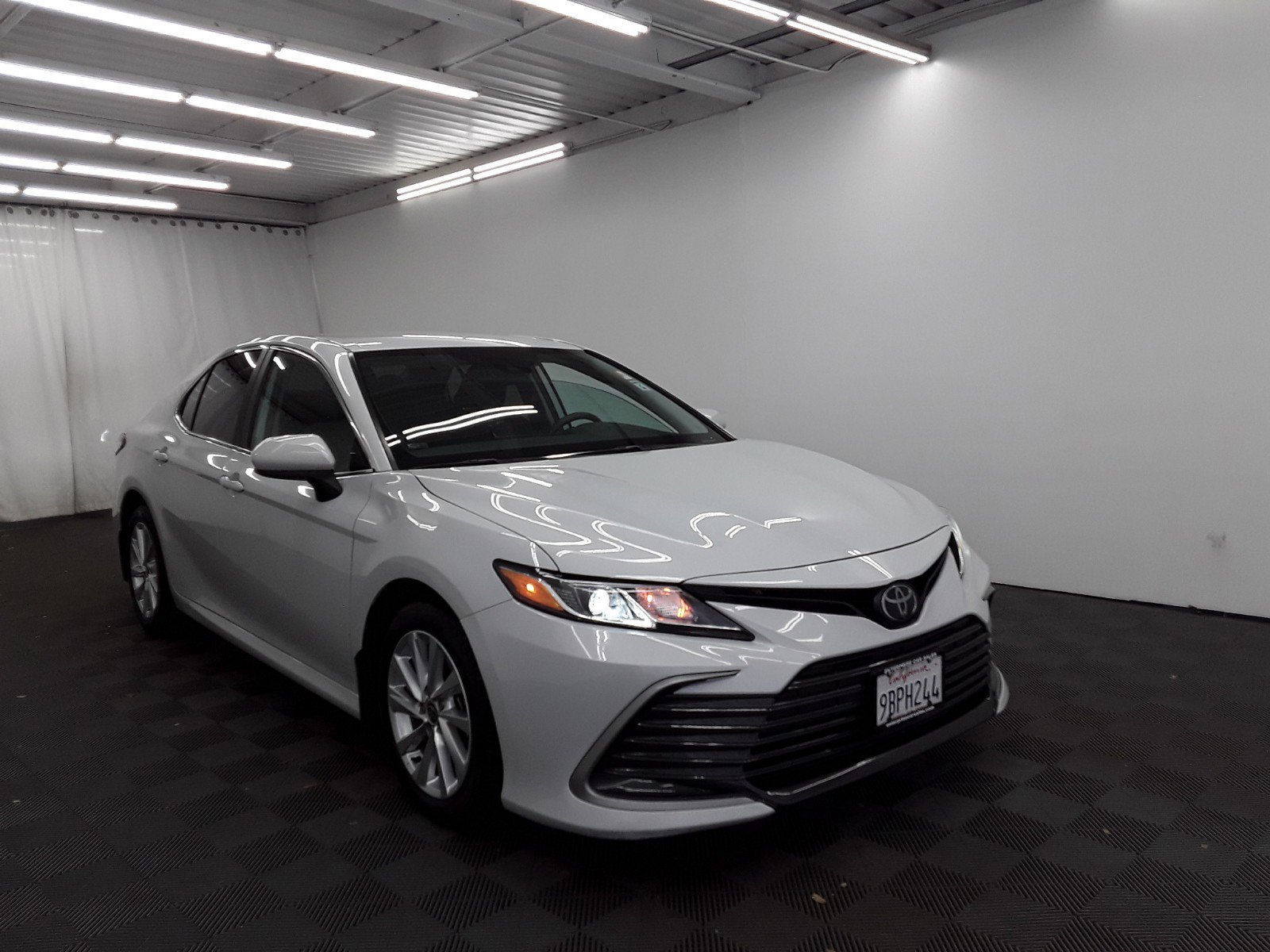 2023 Toyota Camry LE Auto