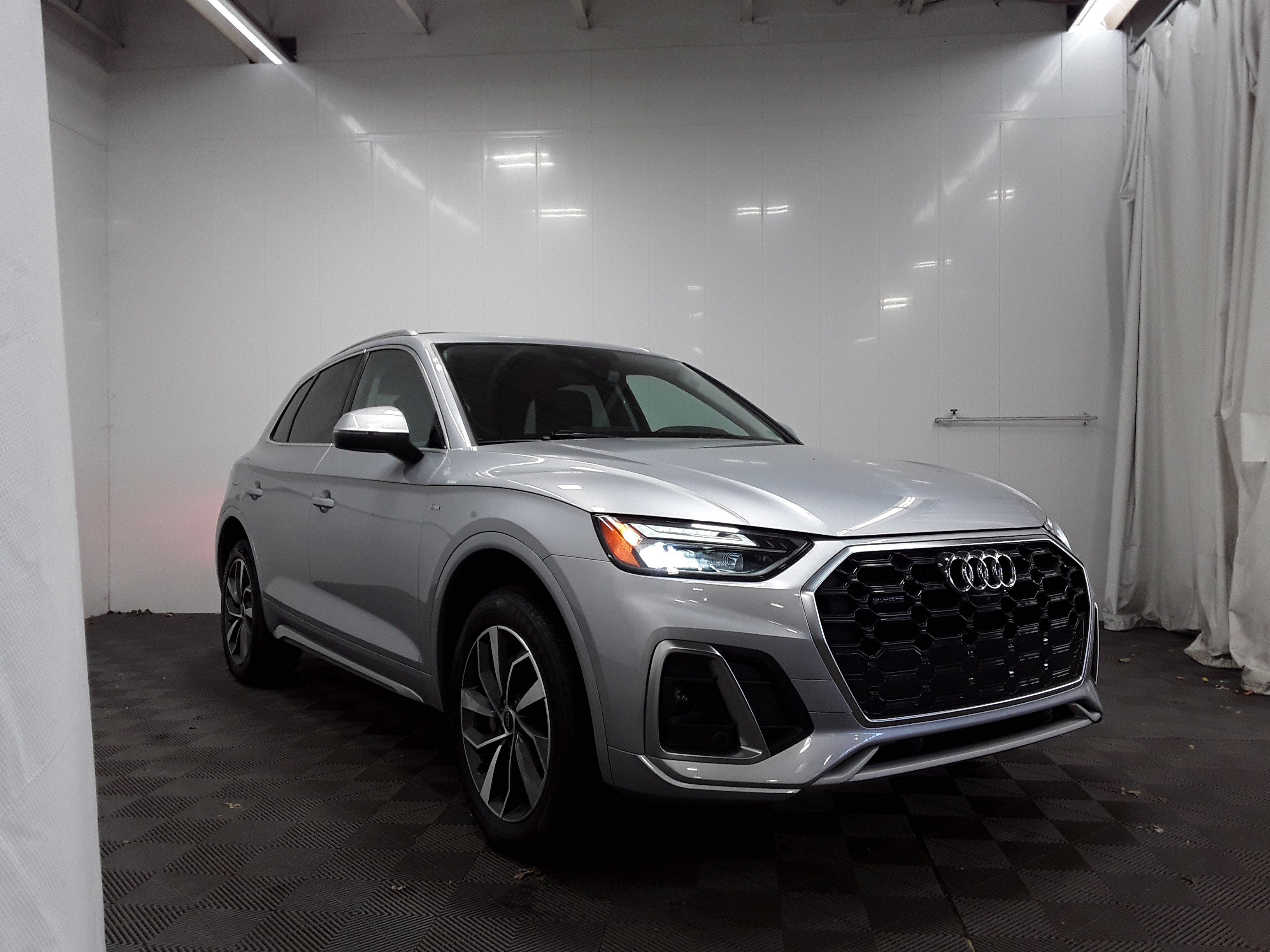 2024 Audi Q5 Premium Plus's photo