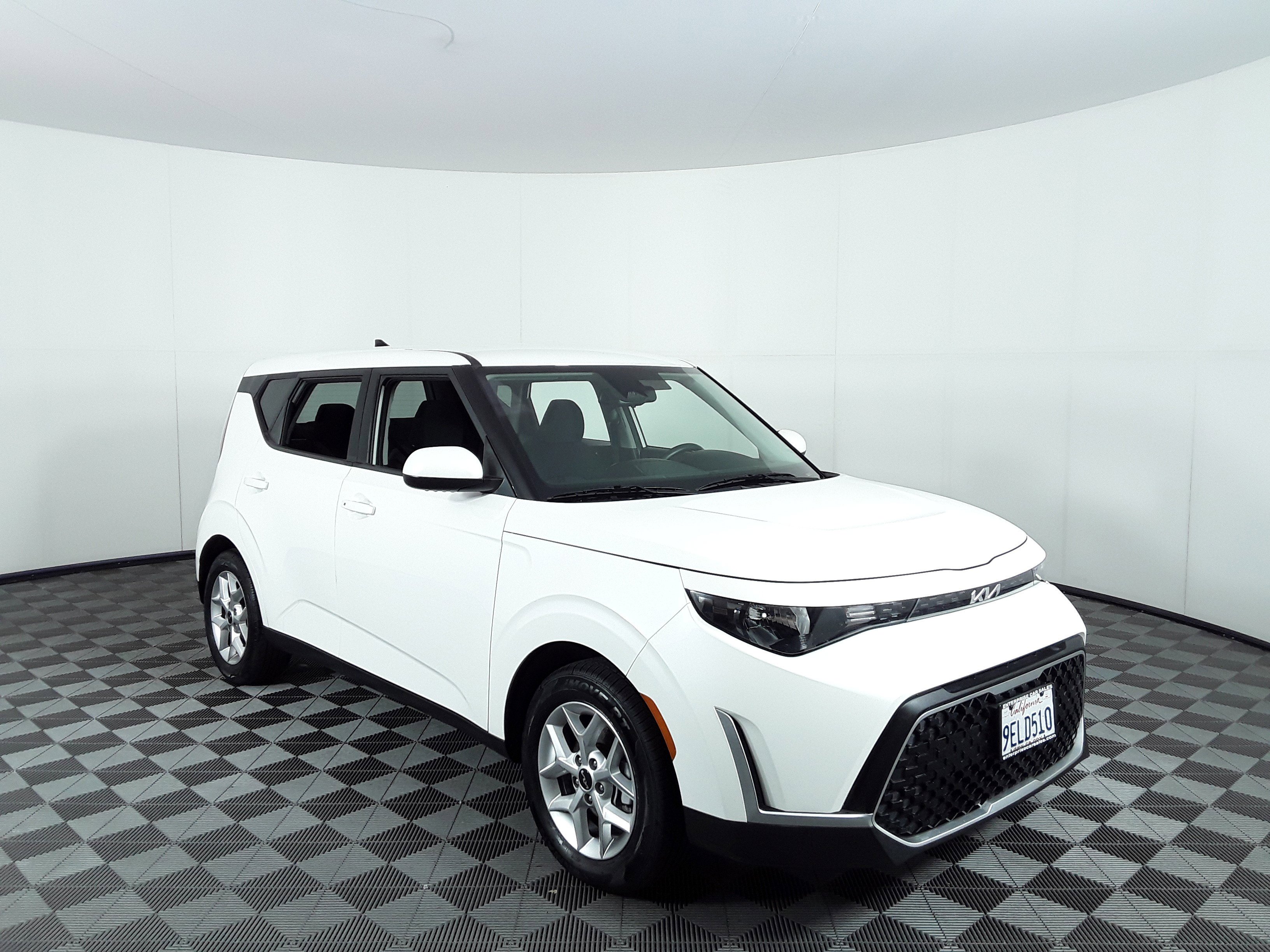 2023 Kia Soul S IVT