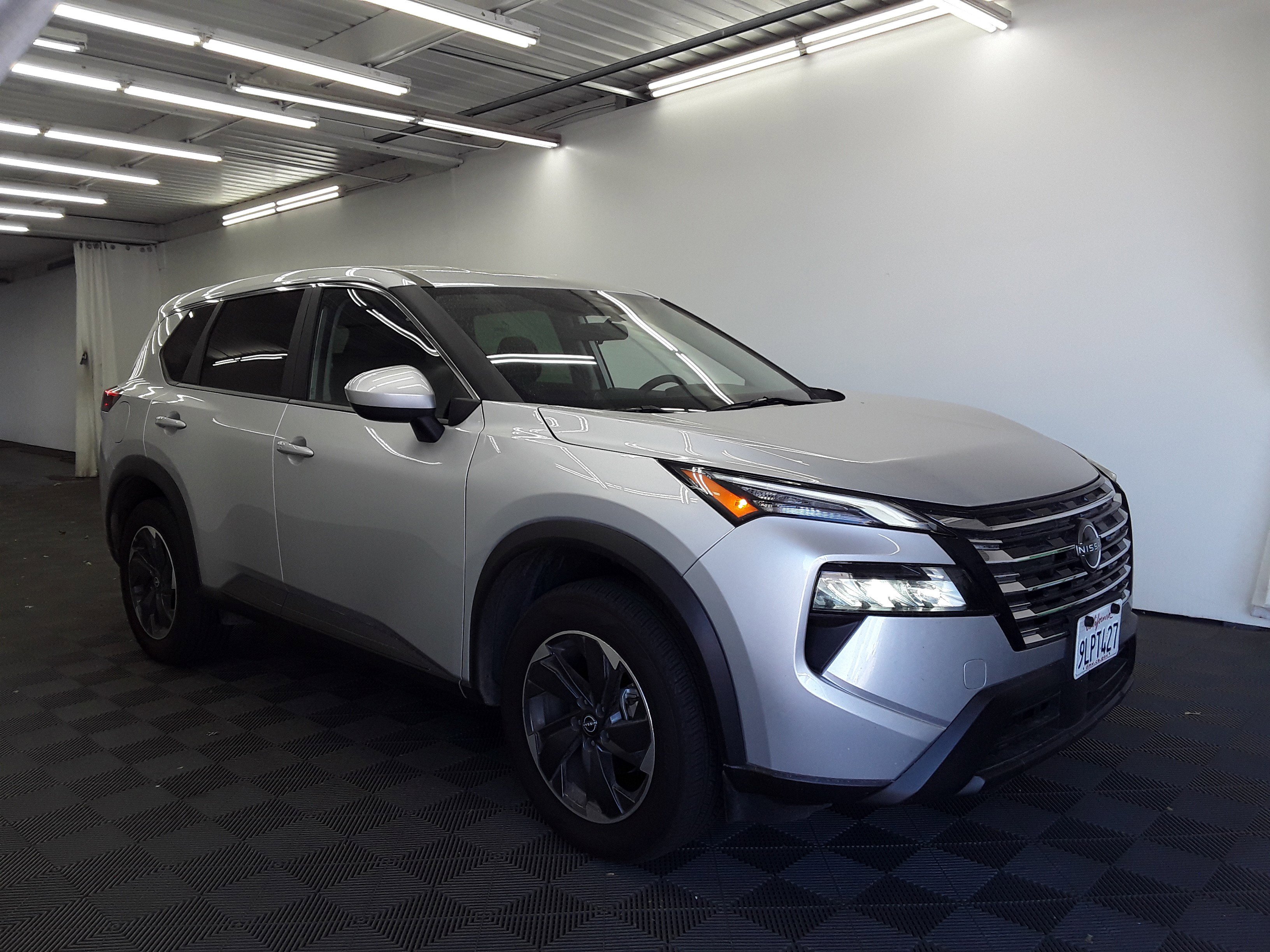 2024 Nissan Rogue FWD SV
