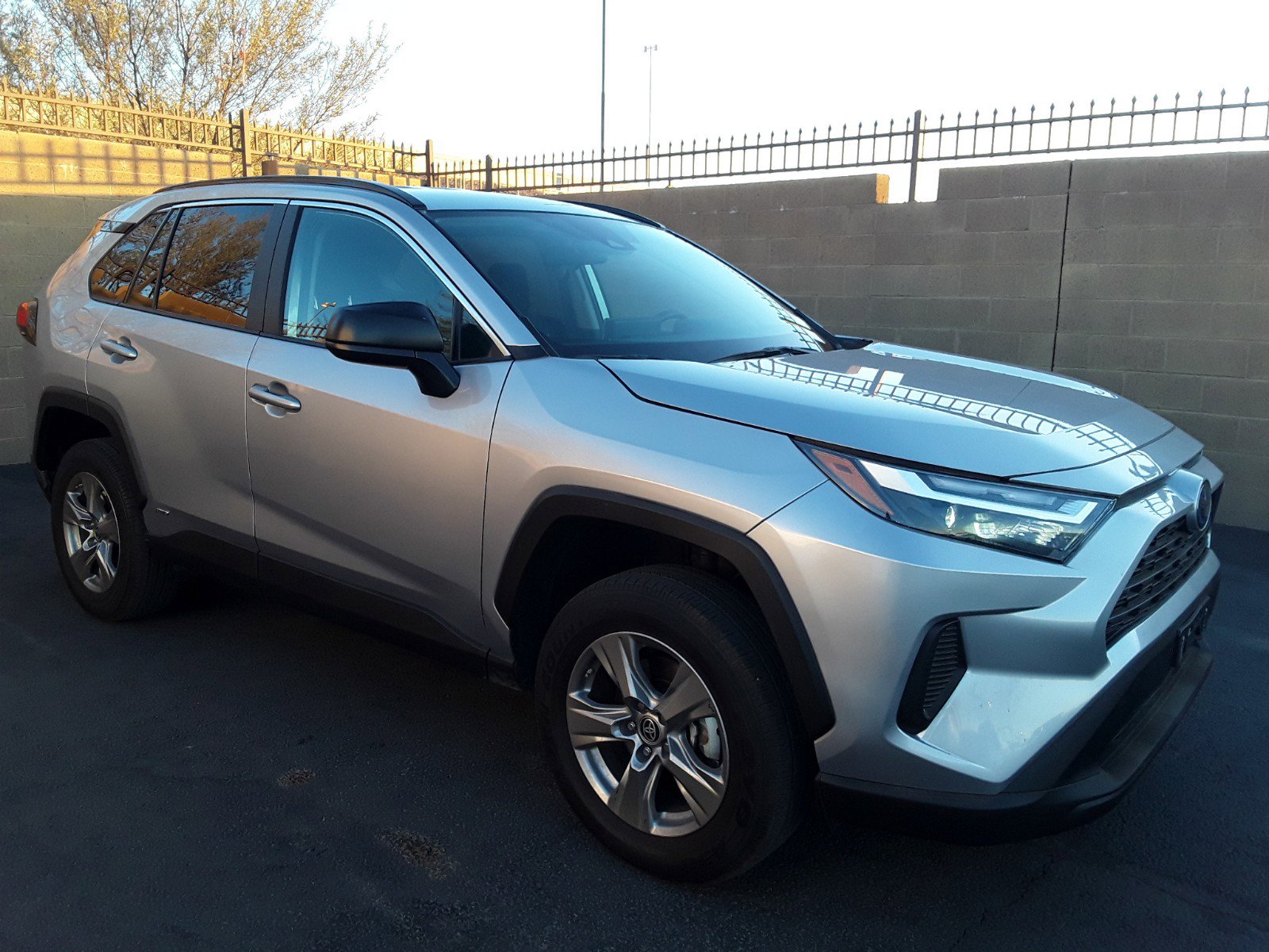 2024 Toyota RAV4 Hybrid LE AWD