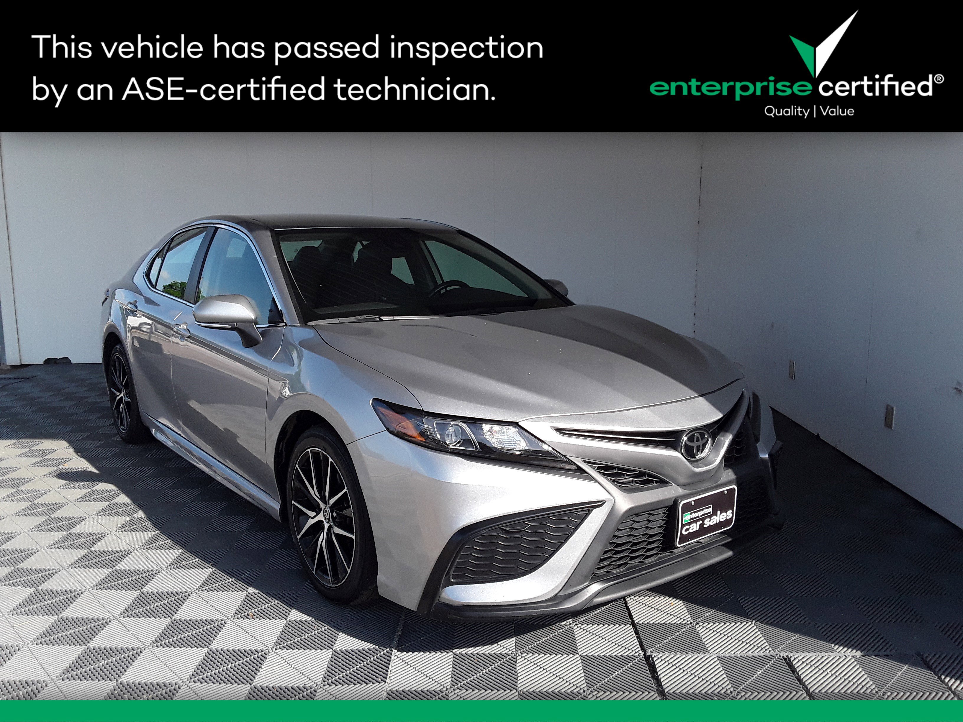 2023 Toyota Camry SE Auto