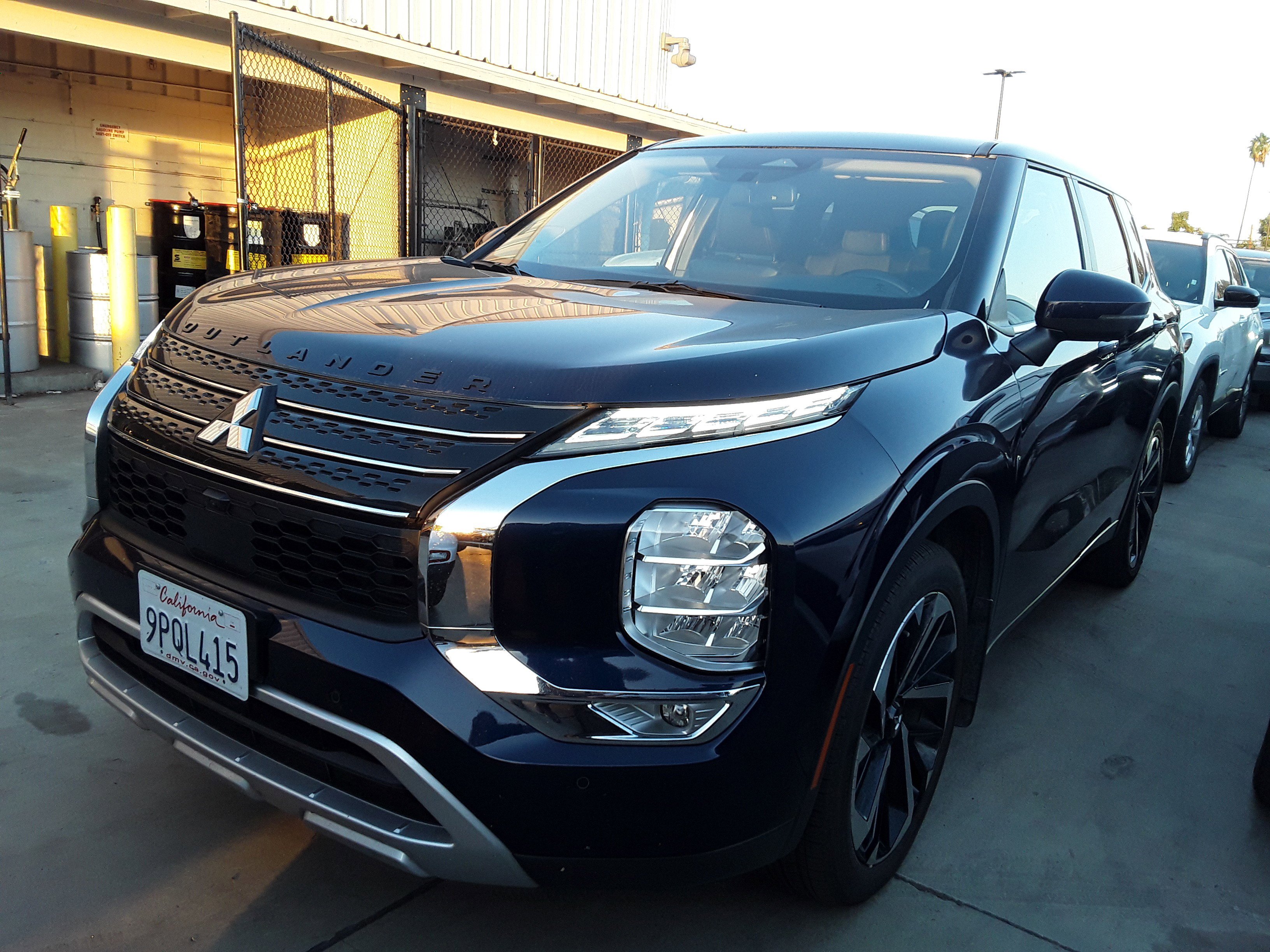Used 2024 Mitsubishi Outlander SE Black Edition w/Pano Roof FWD