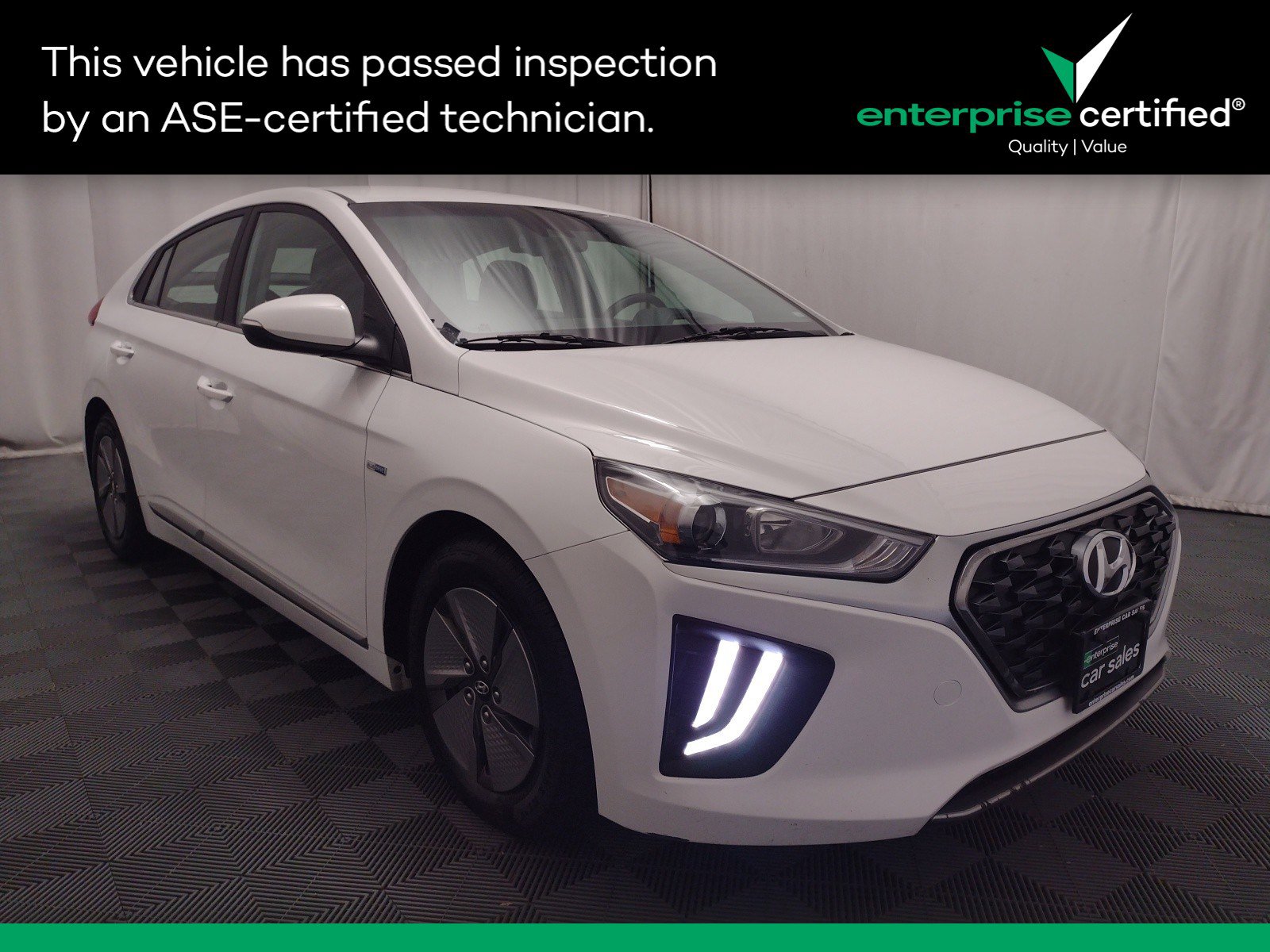 2020 Hyundai Ioniq Hybrid SE Hatchback