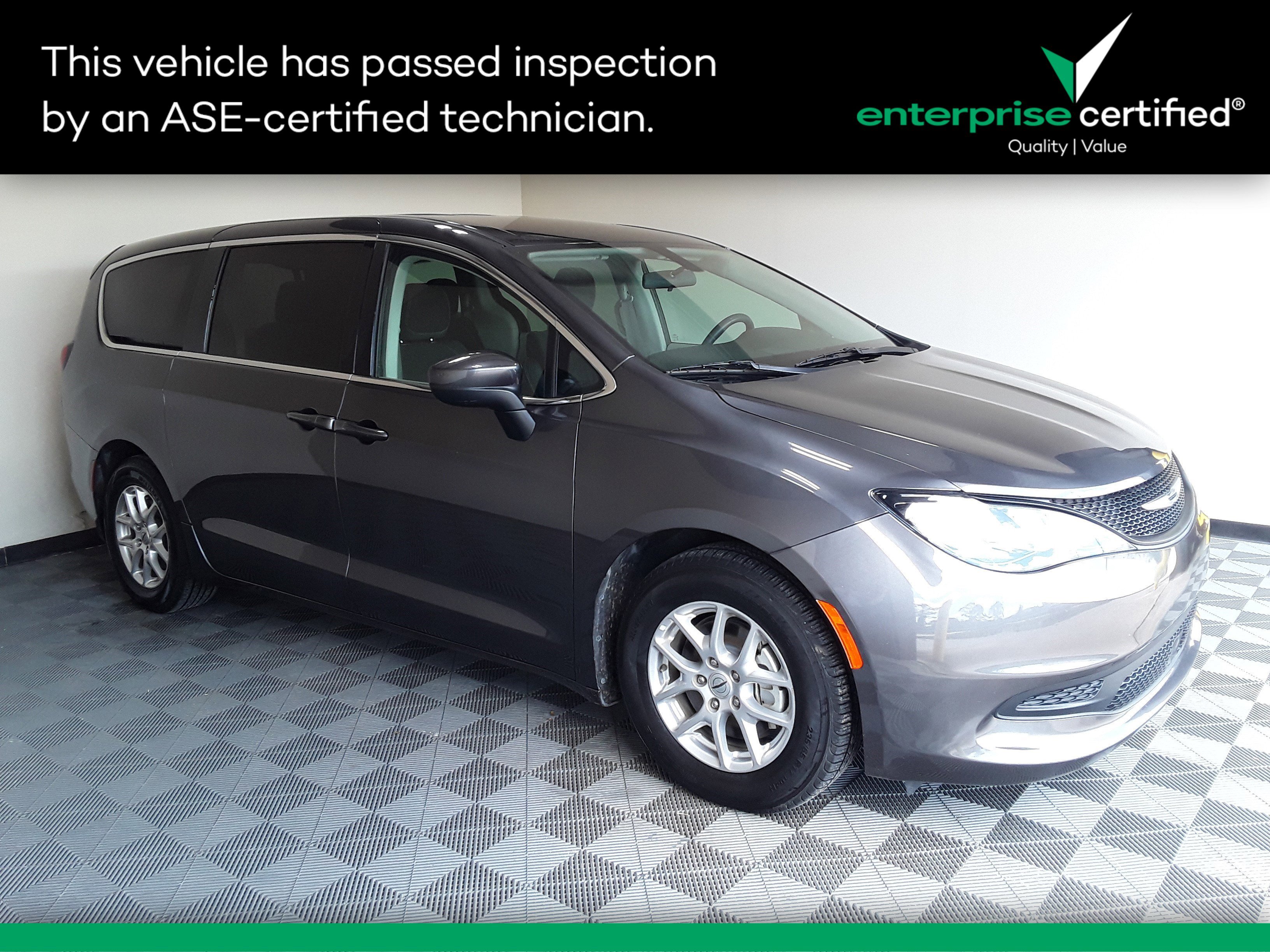 2022 Chrysler Voyager LX FWD