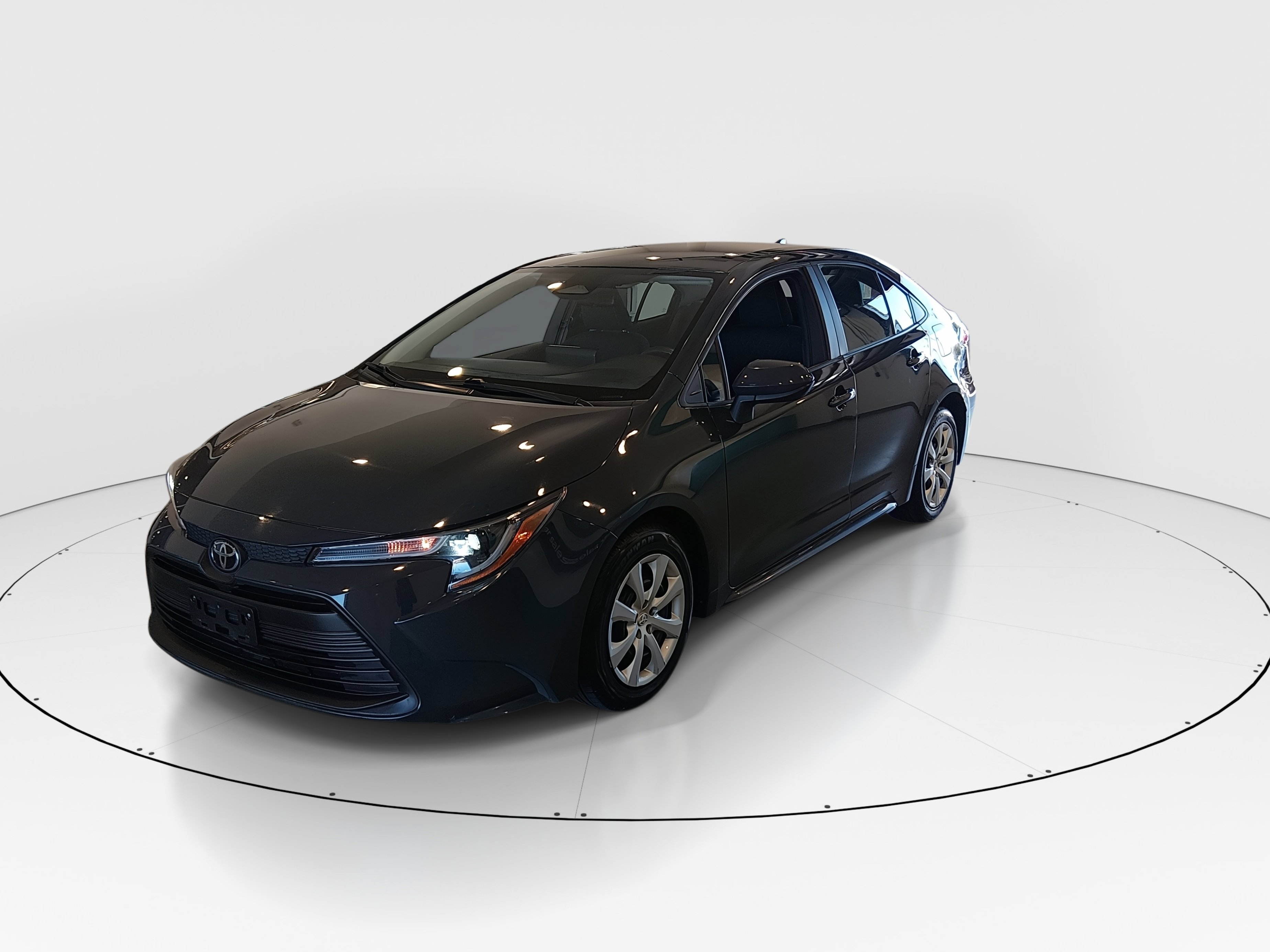 2024 Toyota Corolla LE - Photo 3