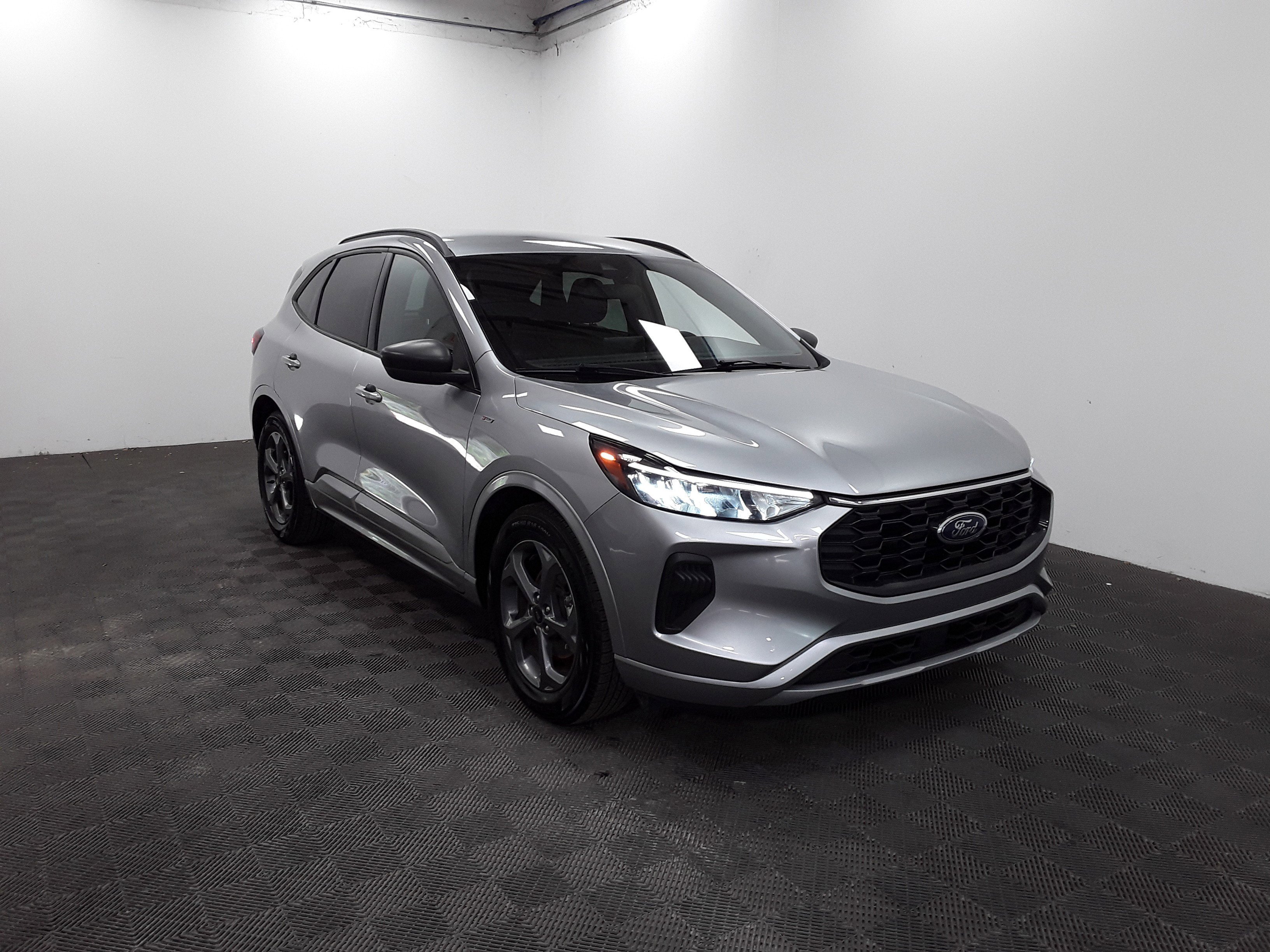 2023 Ford Escape ST-Line FWD