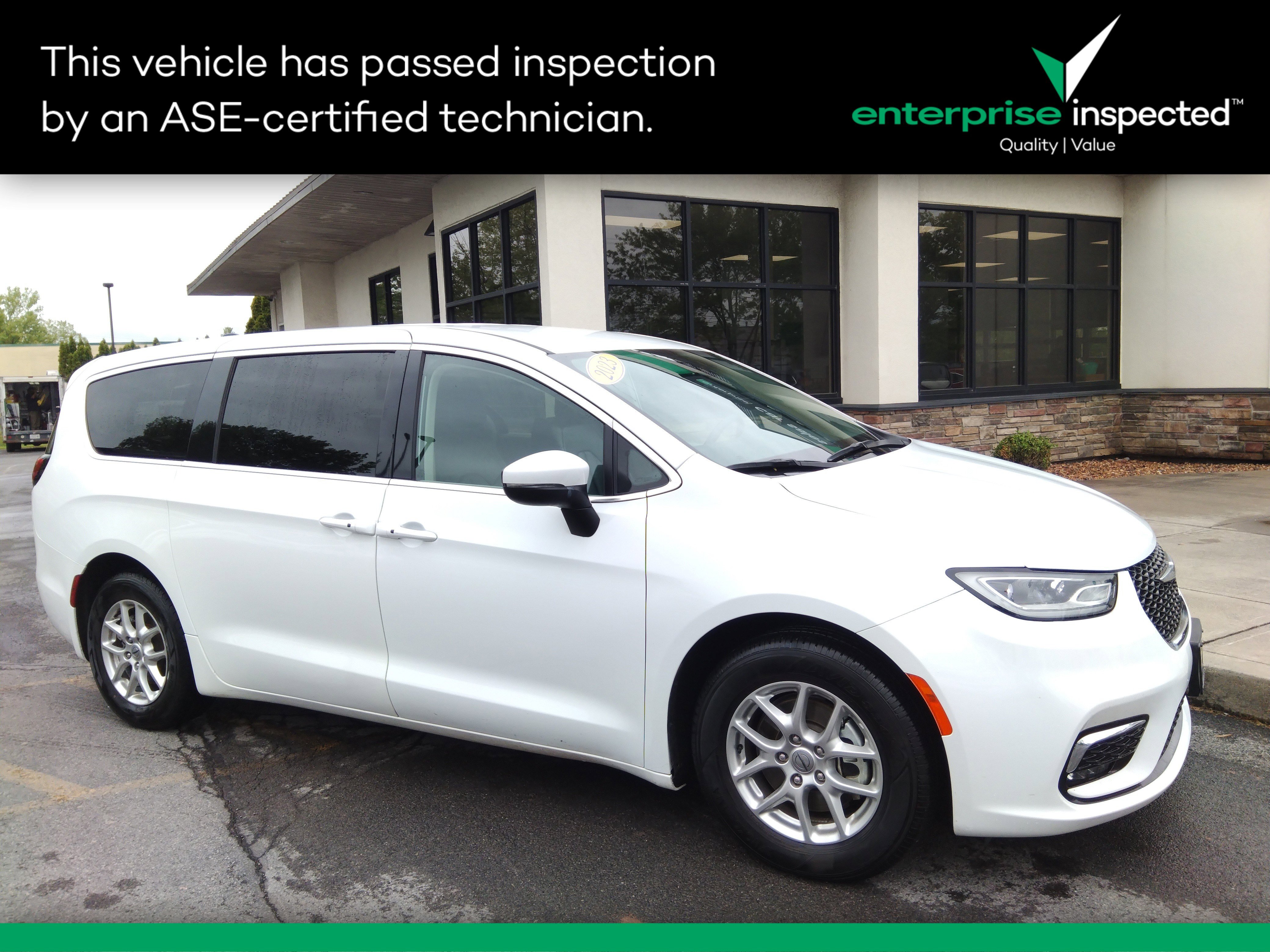 2023 Chrysler Pacifica Touring L FWD