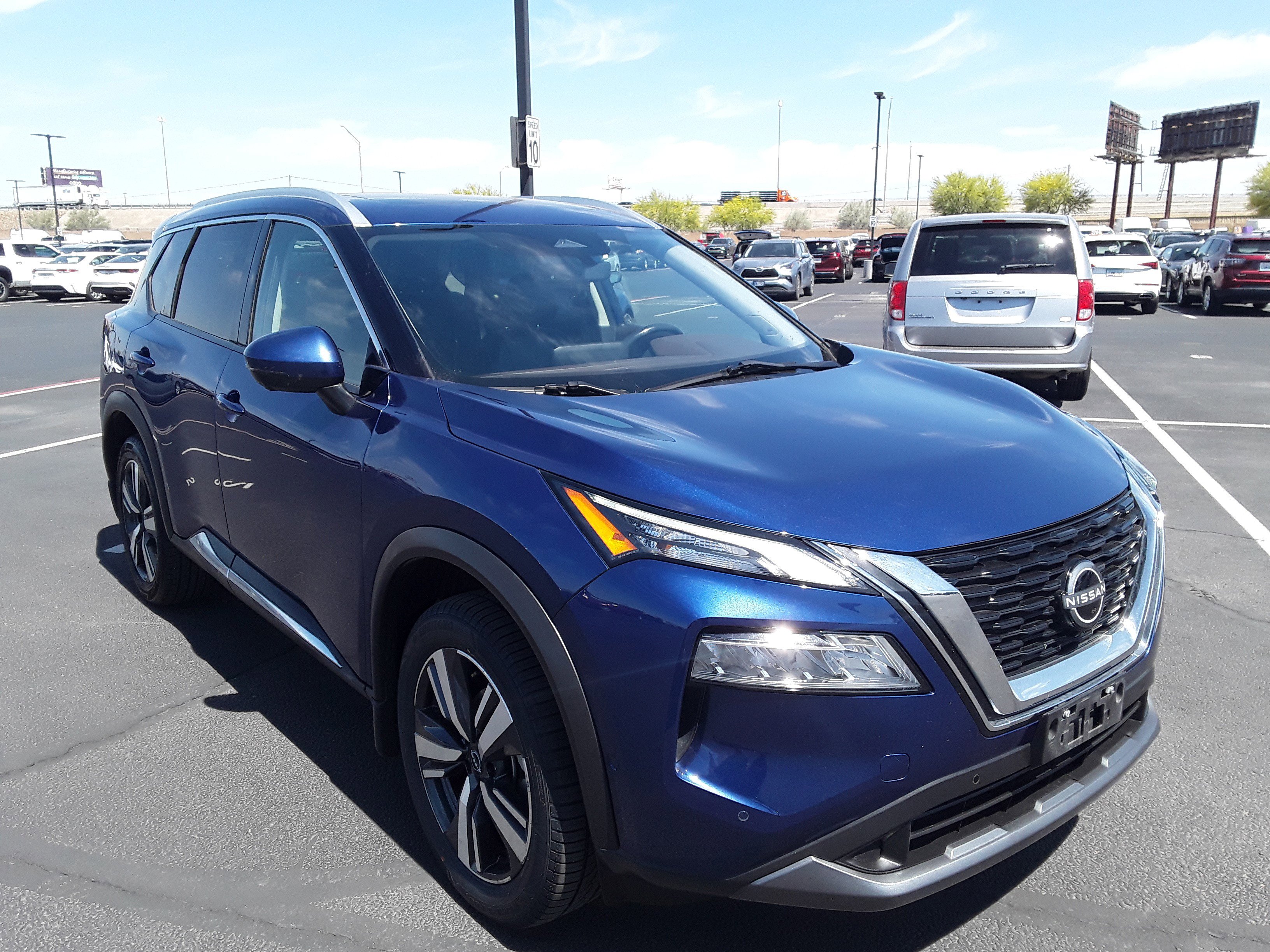 2023 Nissan Rogue FWD SL