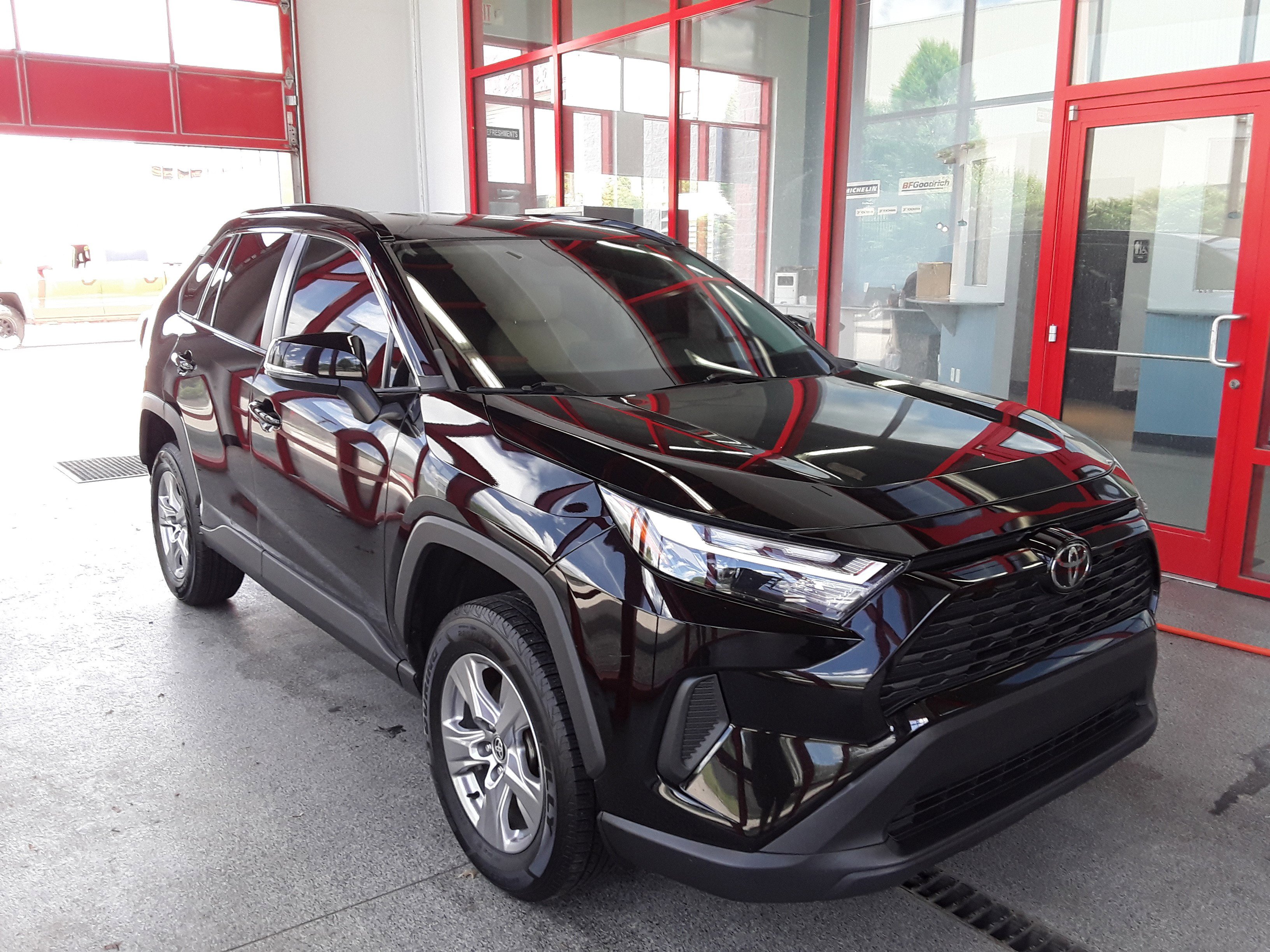 2023 Toyota RAV4 XLE FWD
