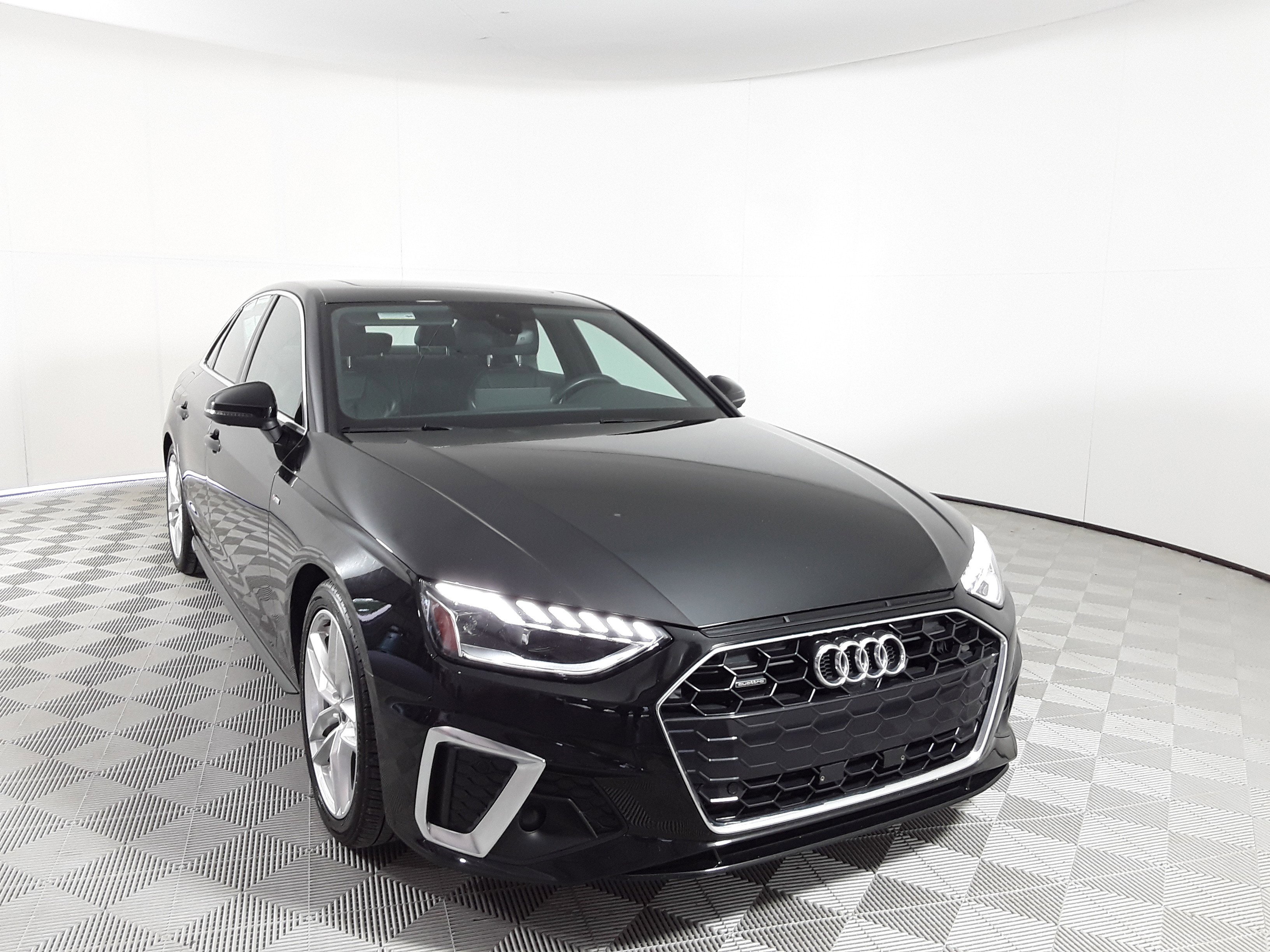 2023 Audi A4 Sedan S line Premium Plus 45 TFSI quattro