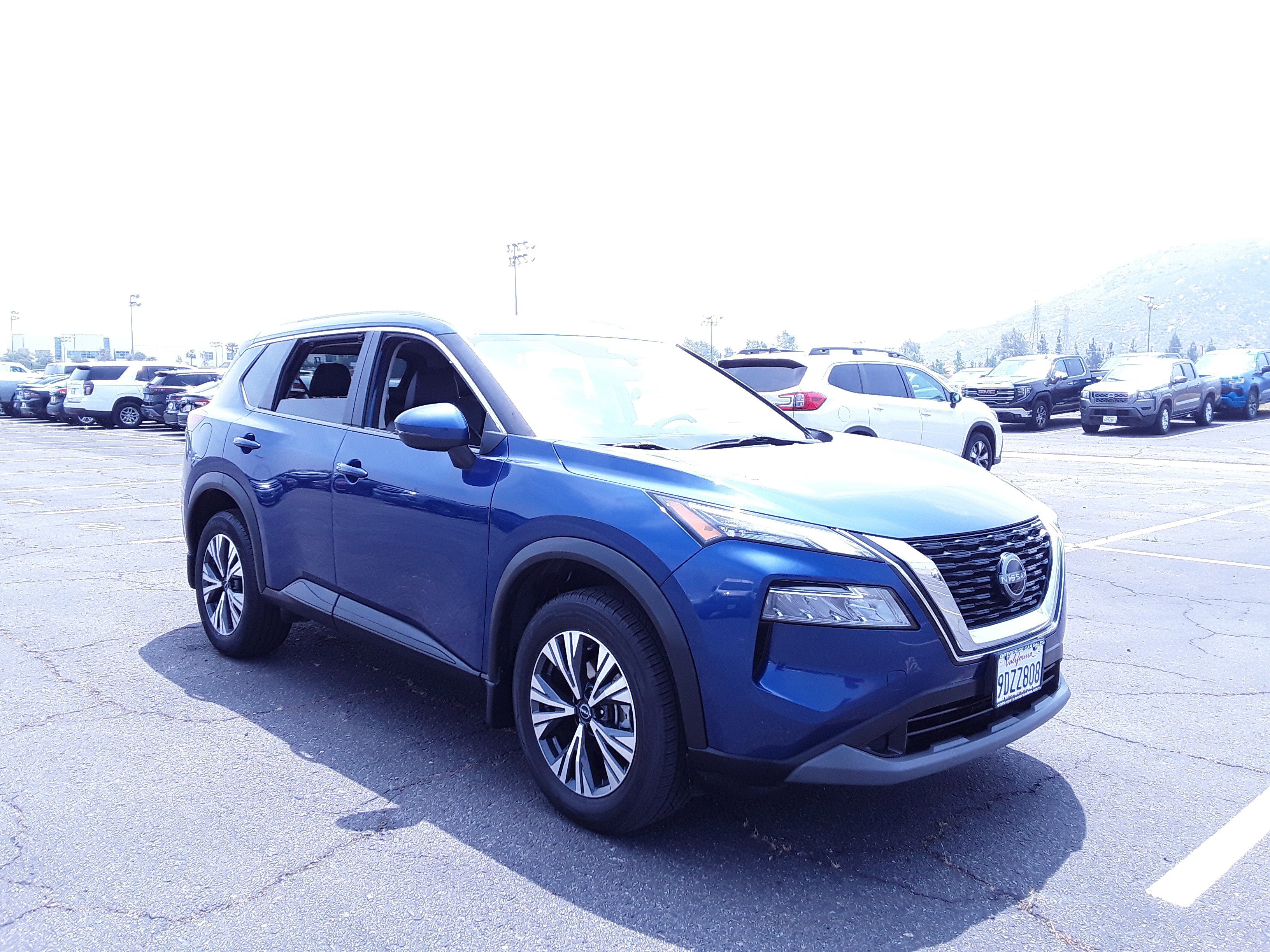 2022 Nissan Rogue FWD SV