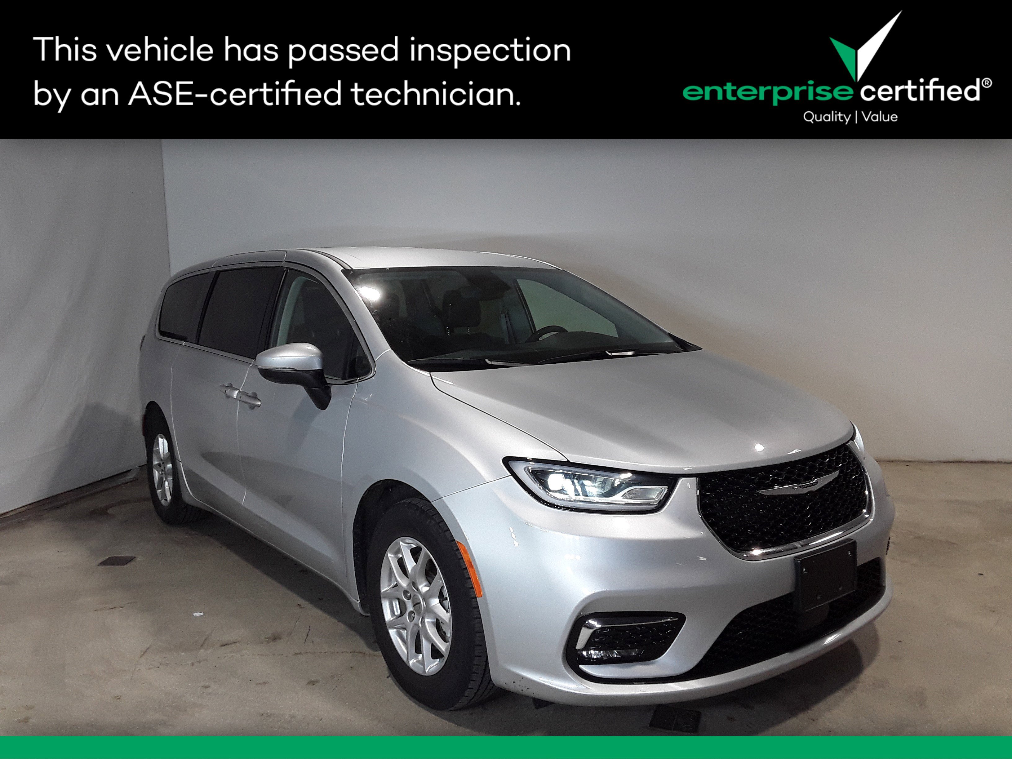 Used 2023 Chrysler Pacifica Touring L FWD