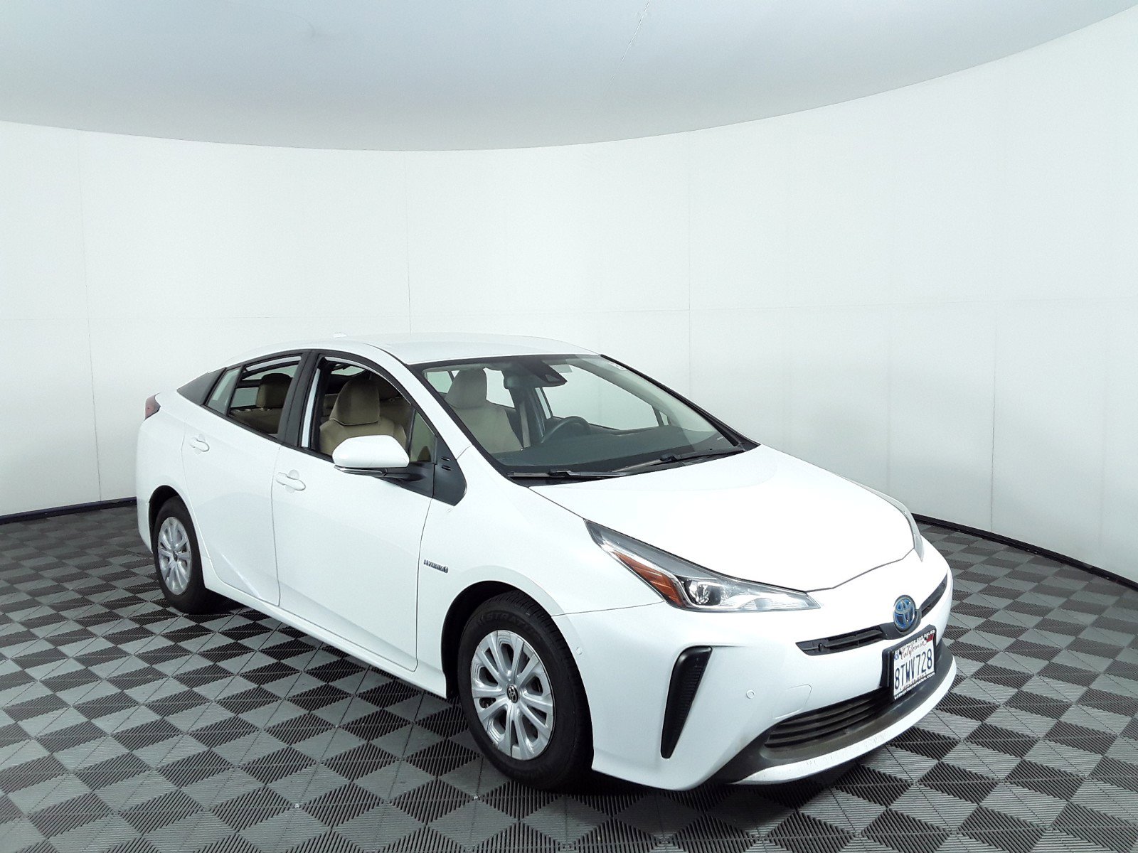 2021 Toyota Prius LE