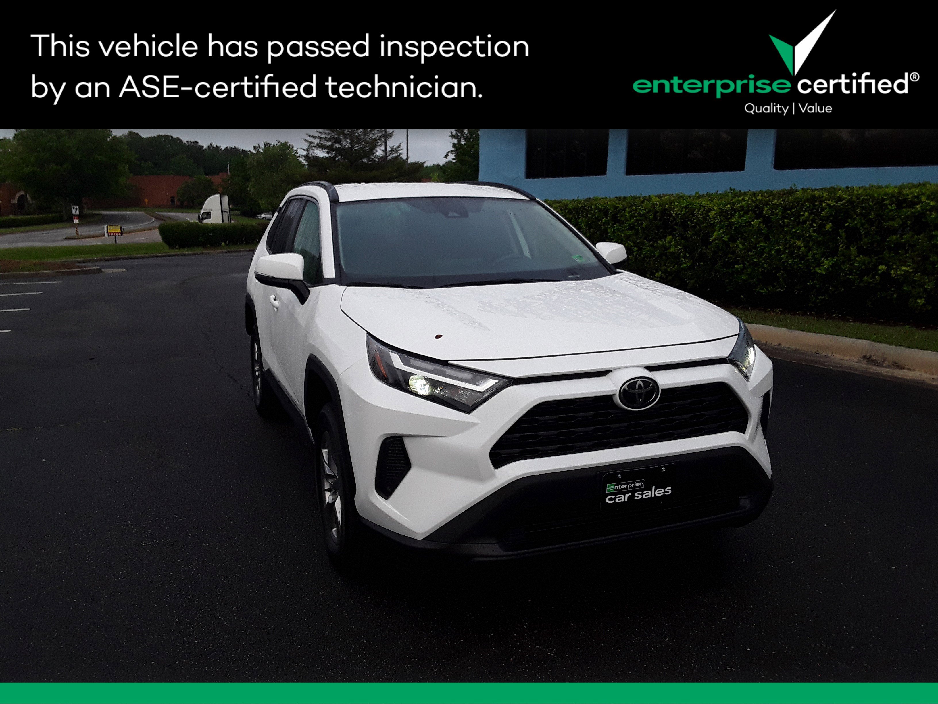 2023 Toyota RAV4 XLE FWD