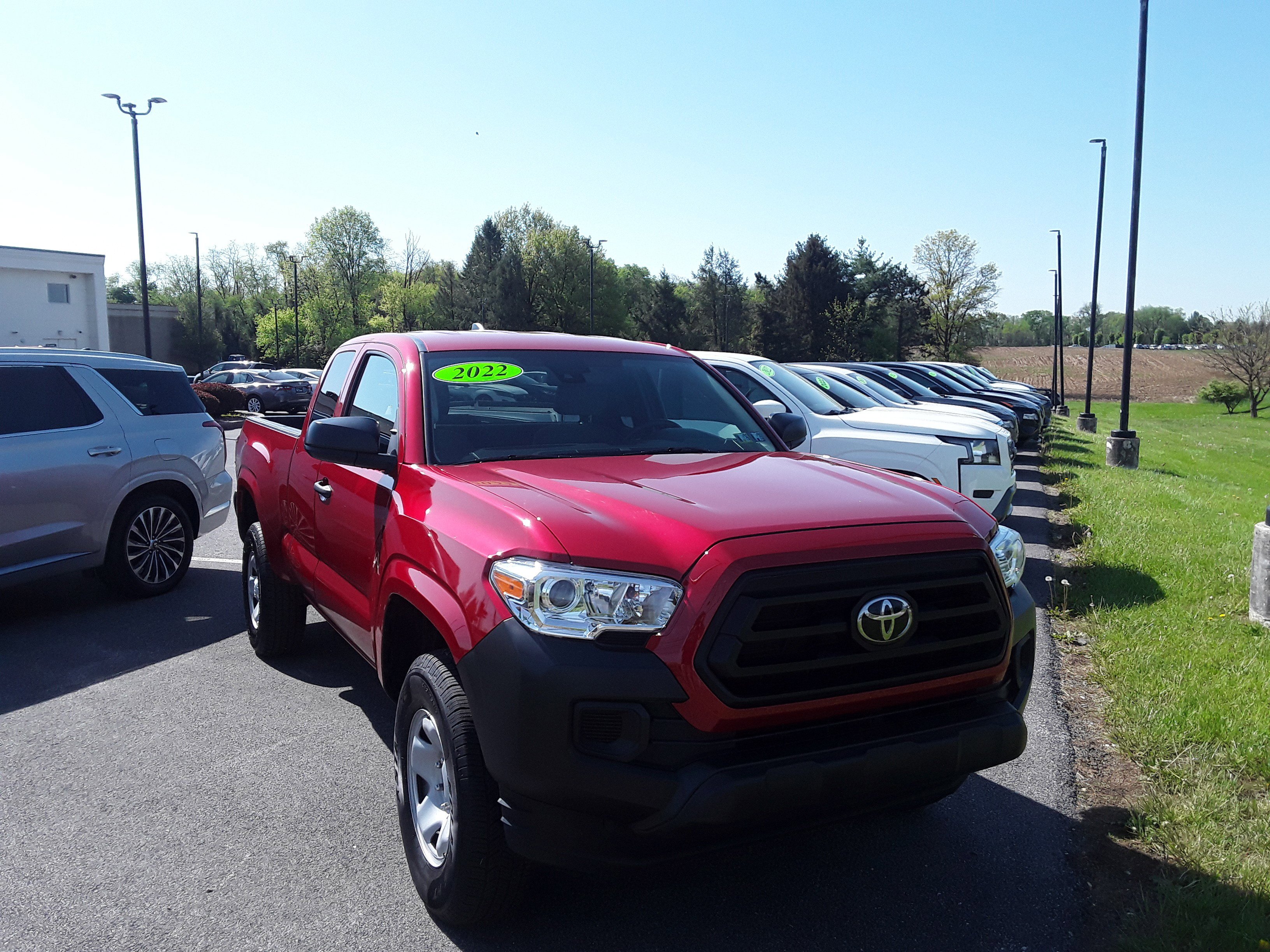 2022 Toyota Tacoma 2WD SR Access Cab 6' Bed I4 AT