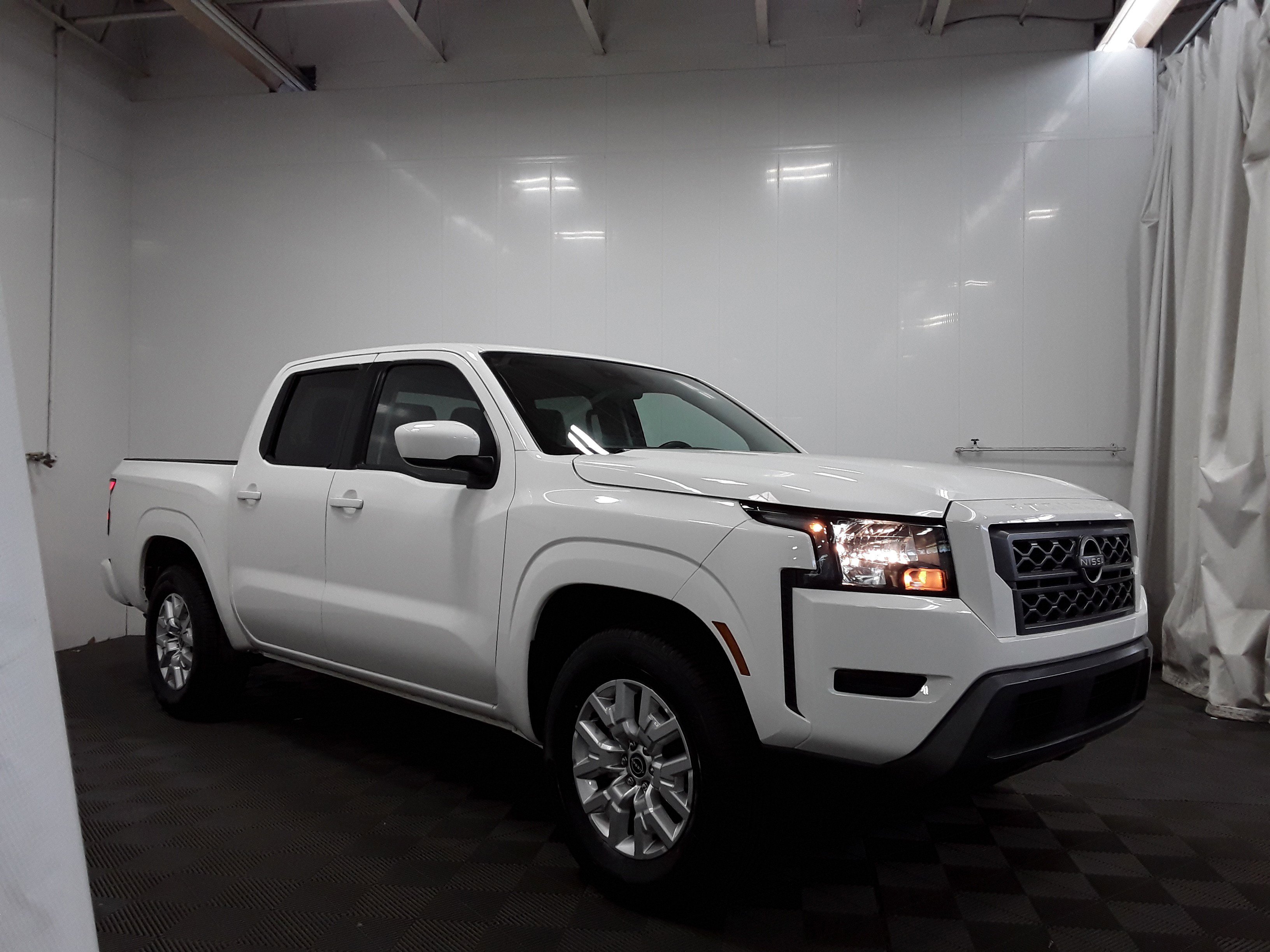 2023 Nissan Frontier Crew Cab 4x2 SV Auto